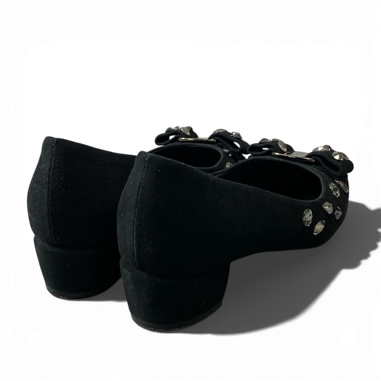 3a5【美品】Salvatore Ferragamo サルヴァトーレフェラガモ VARASW ビジュー付き ヴァラ レザーパンプス サイズ5D ブラック スウェード レディース 女性用 靴k02i