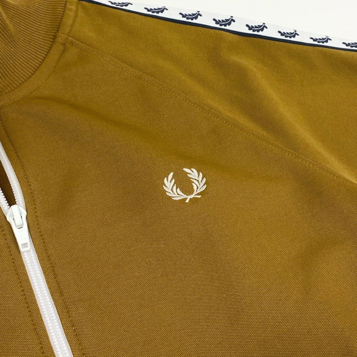 68g24 FRED PERRY フレッドペリー サイドライン トラックジャケット ジャージ サイズS マスタード メンズ_
