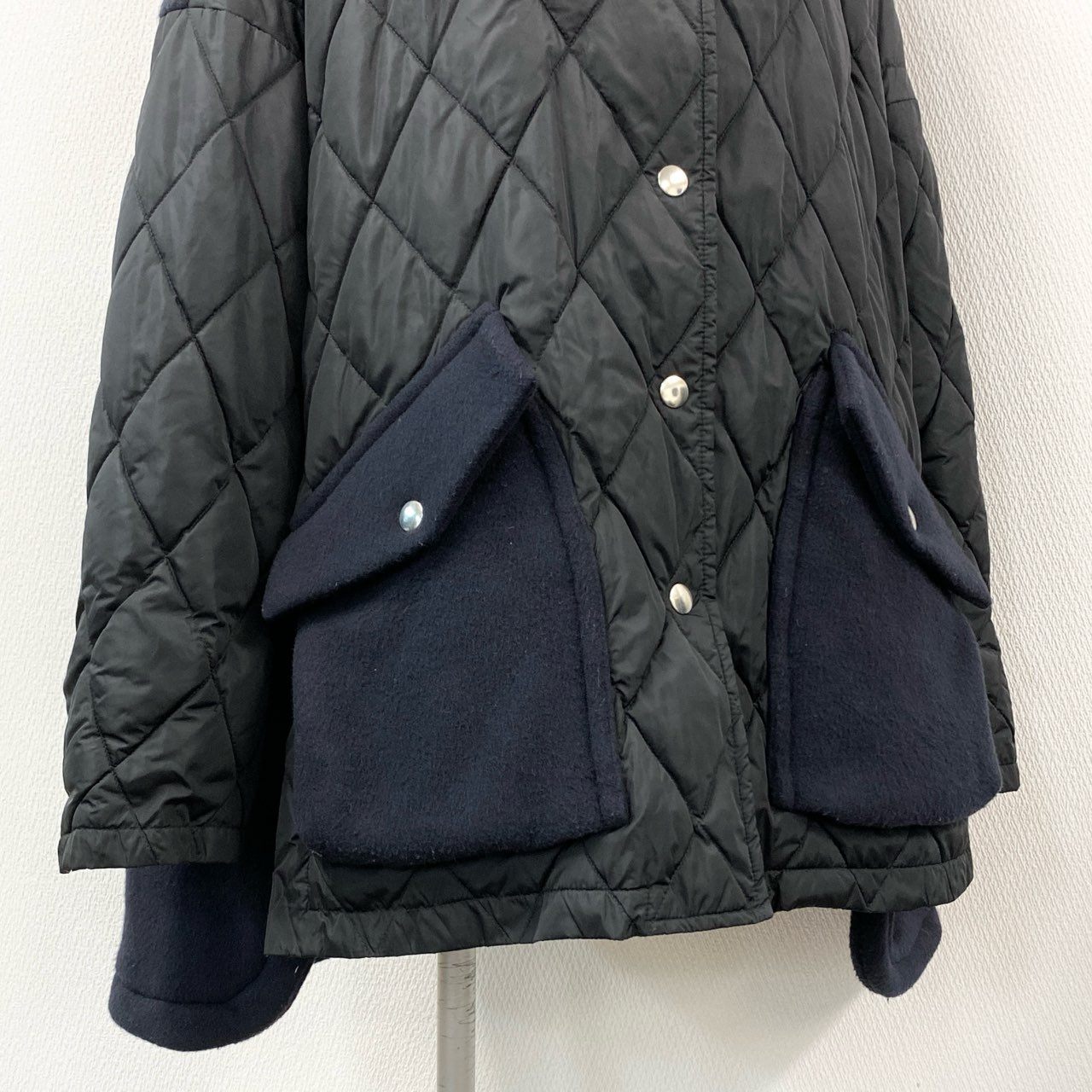 33k28 SALDARINI CASHMERE FLAKES BY UJOH サルダーニ カシミヤフレークス バイ ウジョー 《美品》 イタリア製 切替 キルティングコート フーデッドコート アウター 中綿カシミヤ100 レディース 2 ネイビー ブラック