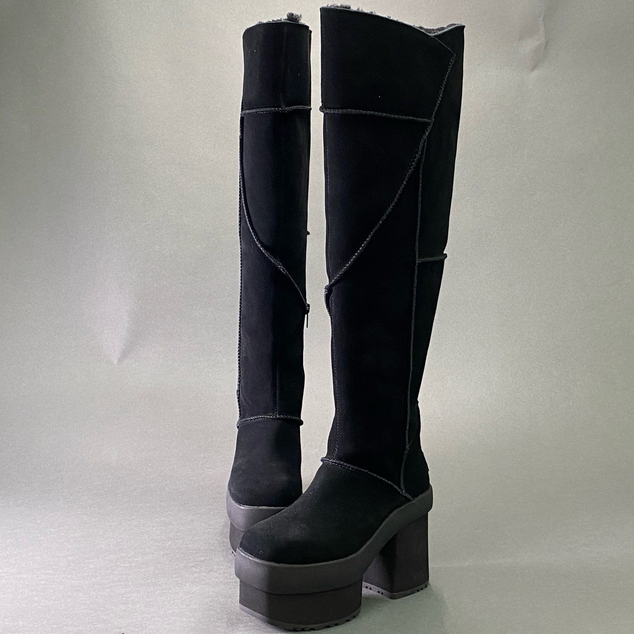 4f8 《美品》定価￥49500 UGG アグ New Heights Platform Xtra 厚底 ニーハイ ロングブーツ 6 ブラック レザー Y2K ムートン シューズ 箱付き