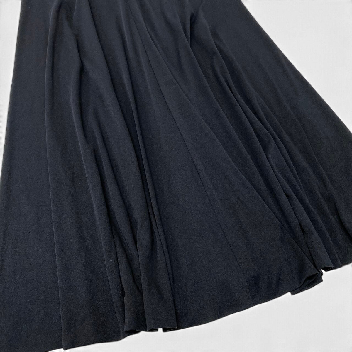 28j15 LEONARD FASHION レオナール ロングスリーブ ワンピース 花柄プリント シルクワンピース ブラック レディースu02t