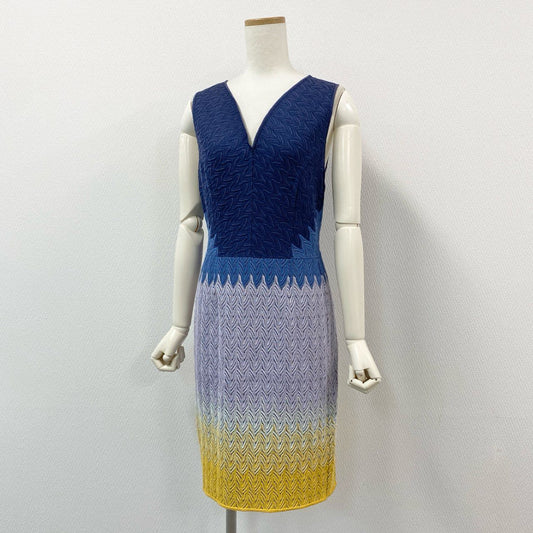 48h14《美品》　MISSONI ミッソーニ ノースリーブワンピース ニットワンピース ひざ丈 タイトスカート サイズ42 マルチカラー レディースu02t