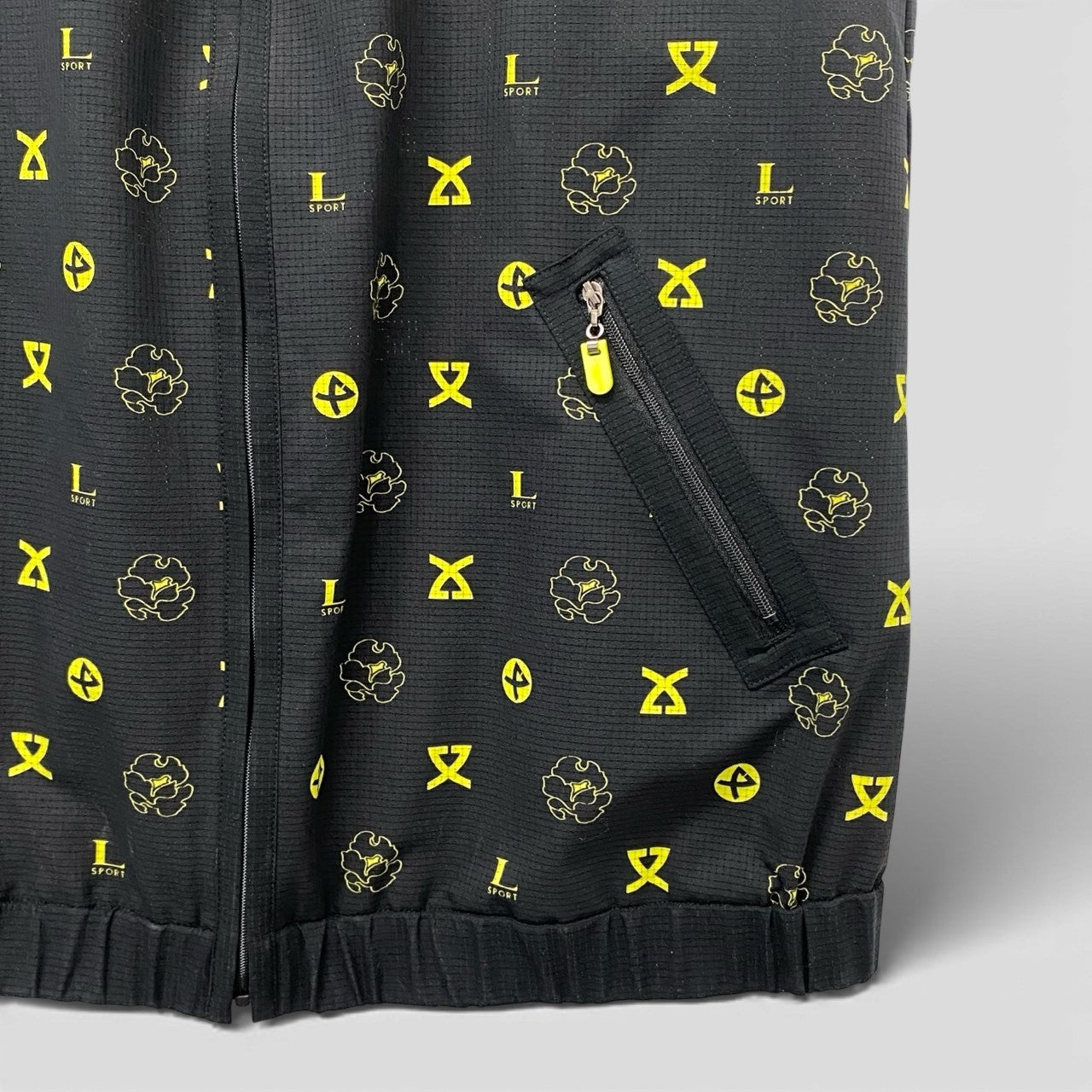 50b13 【極美品】LEONARD SPORT レオナール スポーツ ジップアップメッシュベスト ハイネックジャケットベスト トップス 0551841 42サイズ ブラック イエロー ポリエステル100％ レディース 女性用u02t