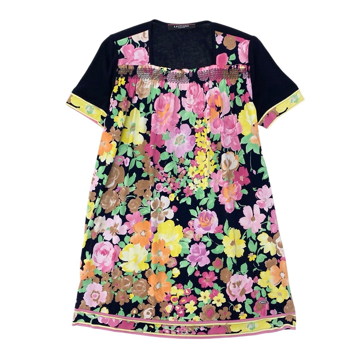 68g11 LEONARD FASHION レオナール 異素材切替 チュニックワンピース 美しい花柄プリント 半袖 サイズ38 ブラック レディースu02t