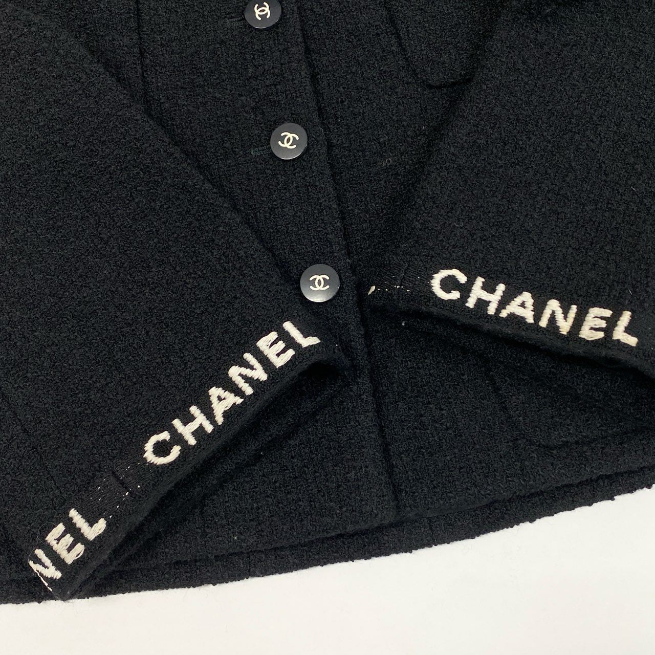 Cb23 Vintage CHANEL シャネル 1995 ツイードジャケット テーラードジャケット ロゴ ココマークボタン P05747V04386 40 ブラック 95Ata1