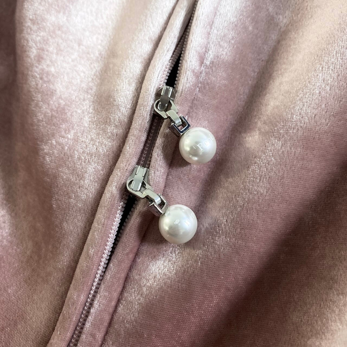 62j29 【極美品】 Rene ルネ 2024年 ベロア ボンディングワンピース パール装飾 36 ピンク レディースu02t