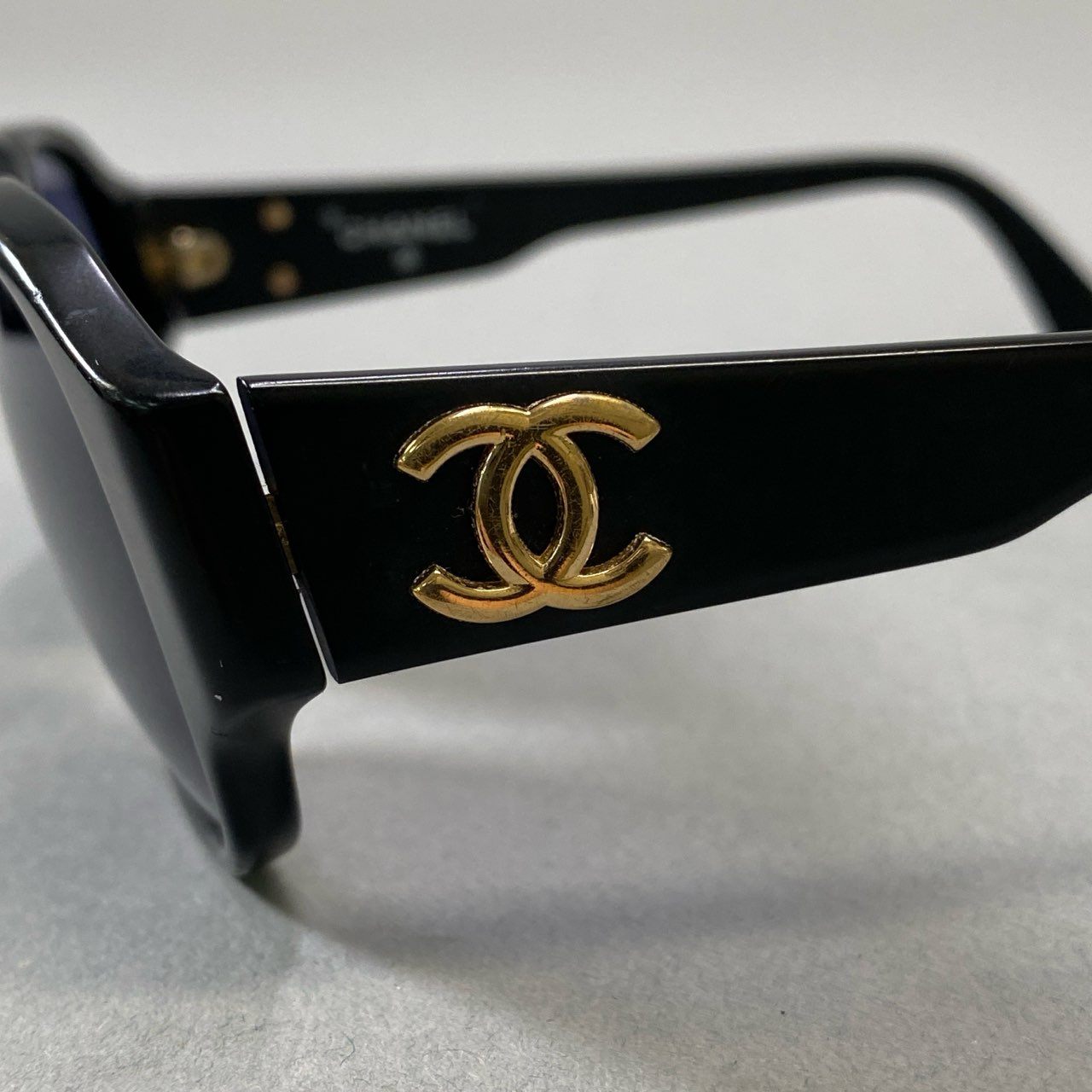 j3 CHANEL シャネル ココマーク サングラス ブラック ゴールド 眼鏡 メガネ アイウェア 保存袋付t18r