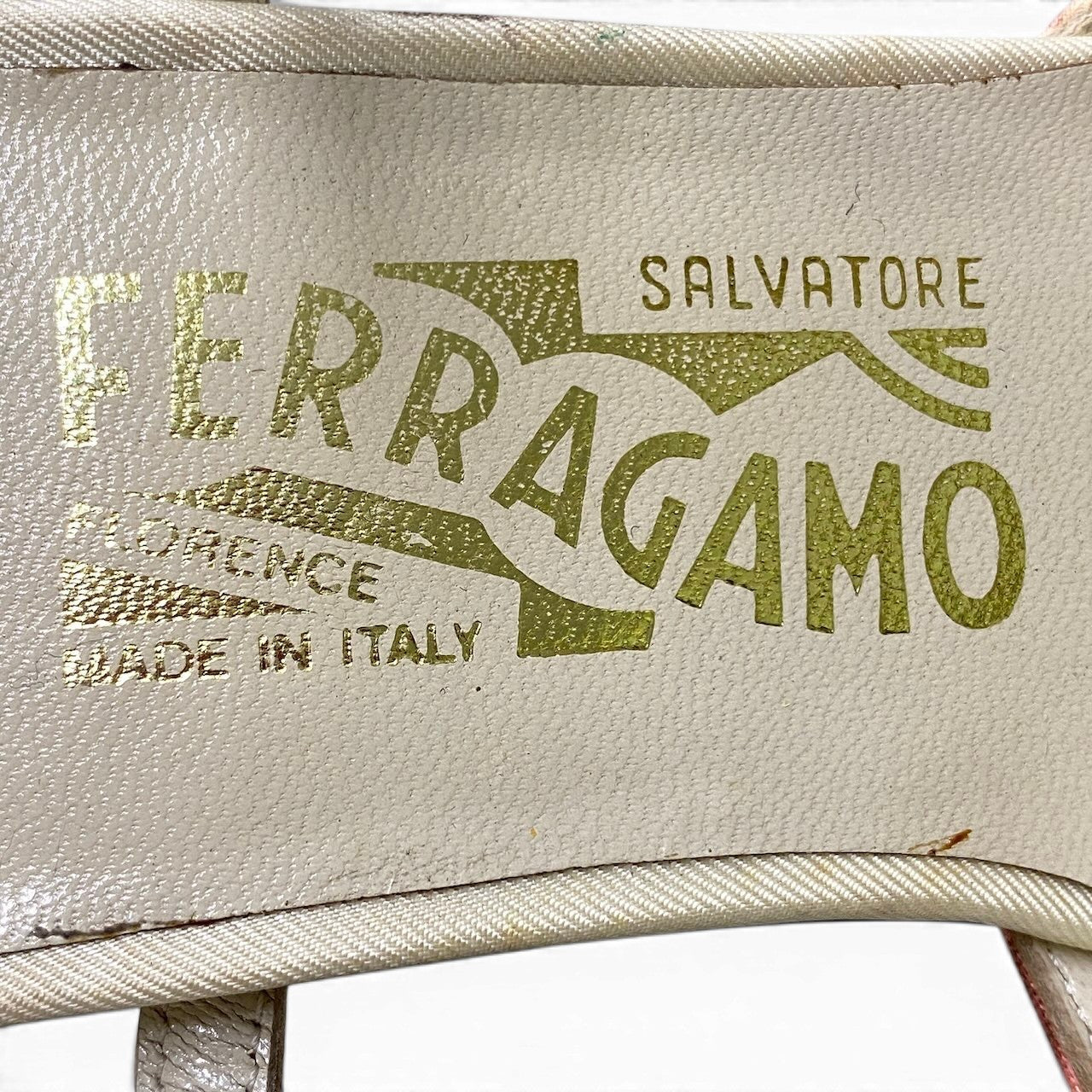 e8 Salvatore Ferragamo サルヴァトーレフェラガモ ミュール ストラップサンダル サイズ7C ピンク サテン レディースk02i