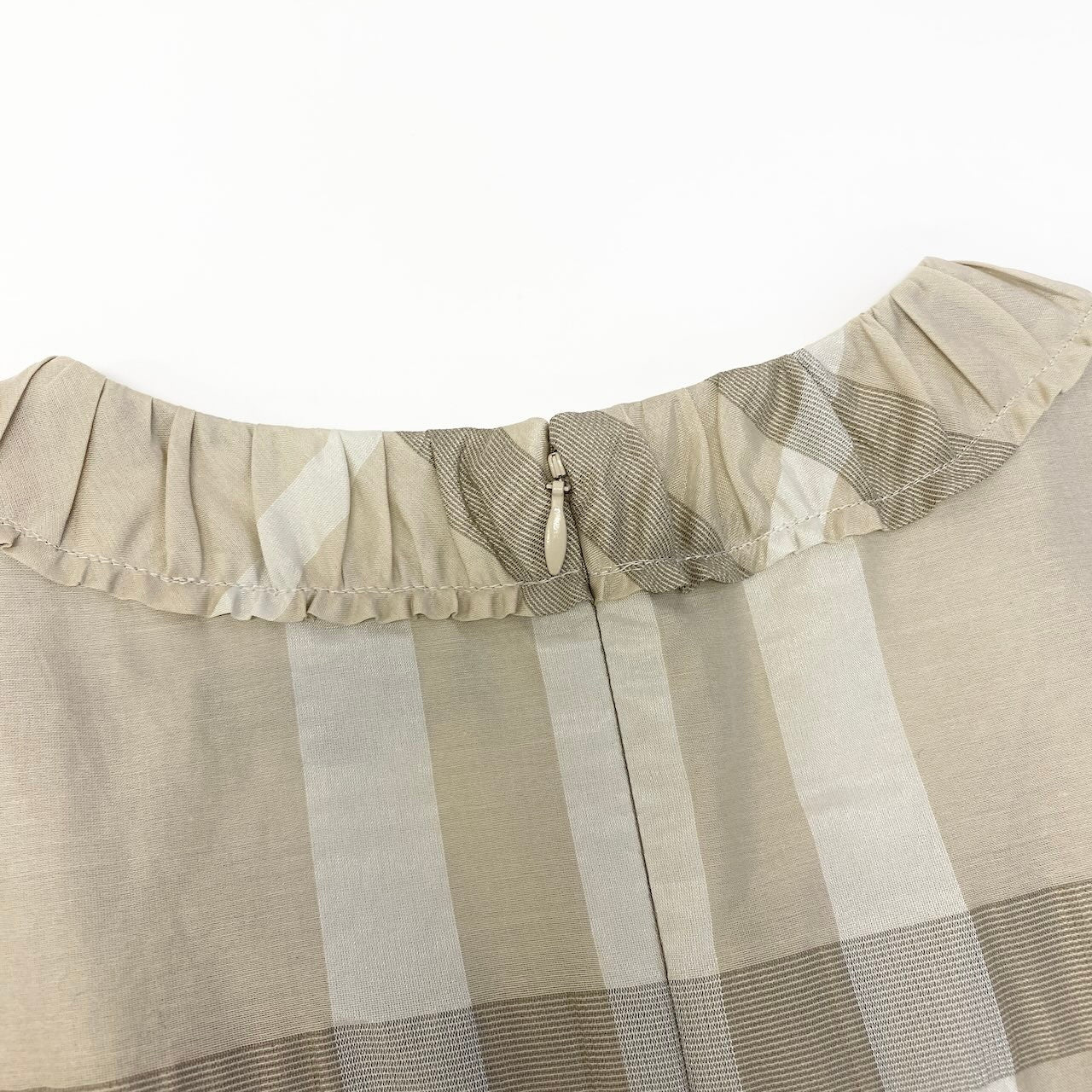 59d28 BURBERRY LONDON バーバリーロンドン ノースリーブワンピース 膝丈ワンピース チェック柄 シルクブレンド サイズ40 ベージュ系 レディース 女性用u02t
