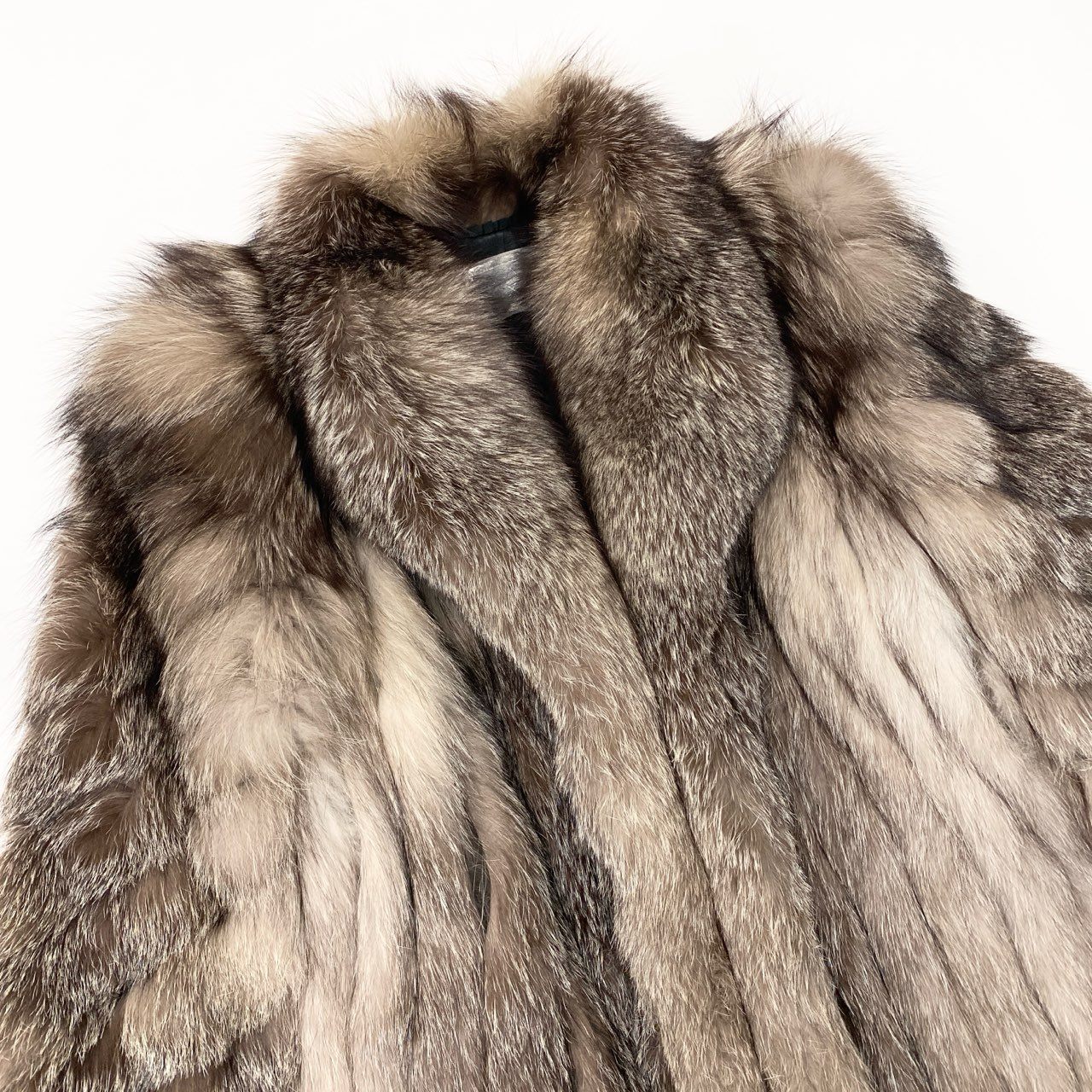 63a24 SAGA FOX サガフォックス 銀サガ シルバーフォックス 極厚 ファーコート サイズ13 最高級本毛皮 Fox Fur Coatt18r