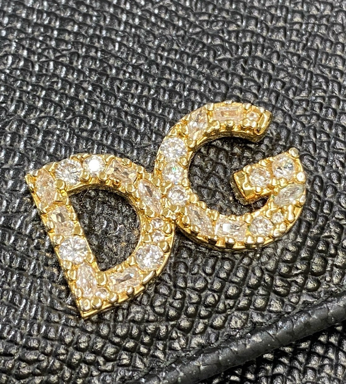 a6 DOLCE&GABBANA ドルチェアンドガッパーナ 三つ折り財布 ウォレット DGロゴ ラインストーン ブラック レザー 本革 レディースk02i