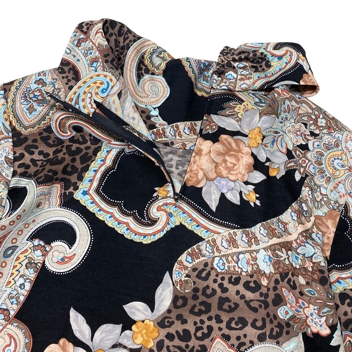10i28 LEONARD レオナール ロングスリーブハイネックカットソー 花柄 レオパードプリント Lサイズ マルチカラー レディース 女性用u02t