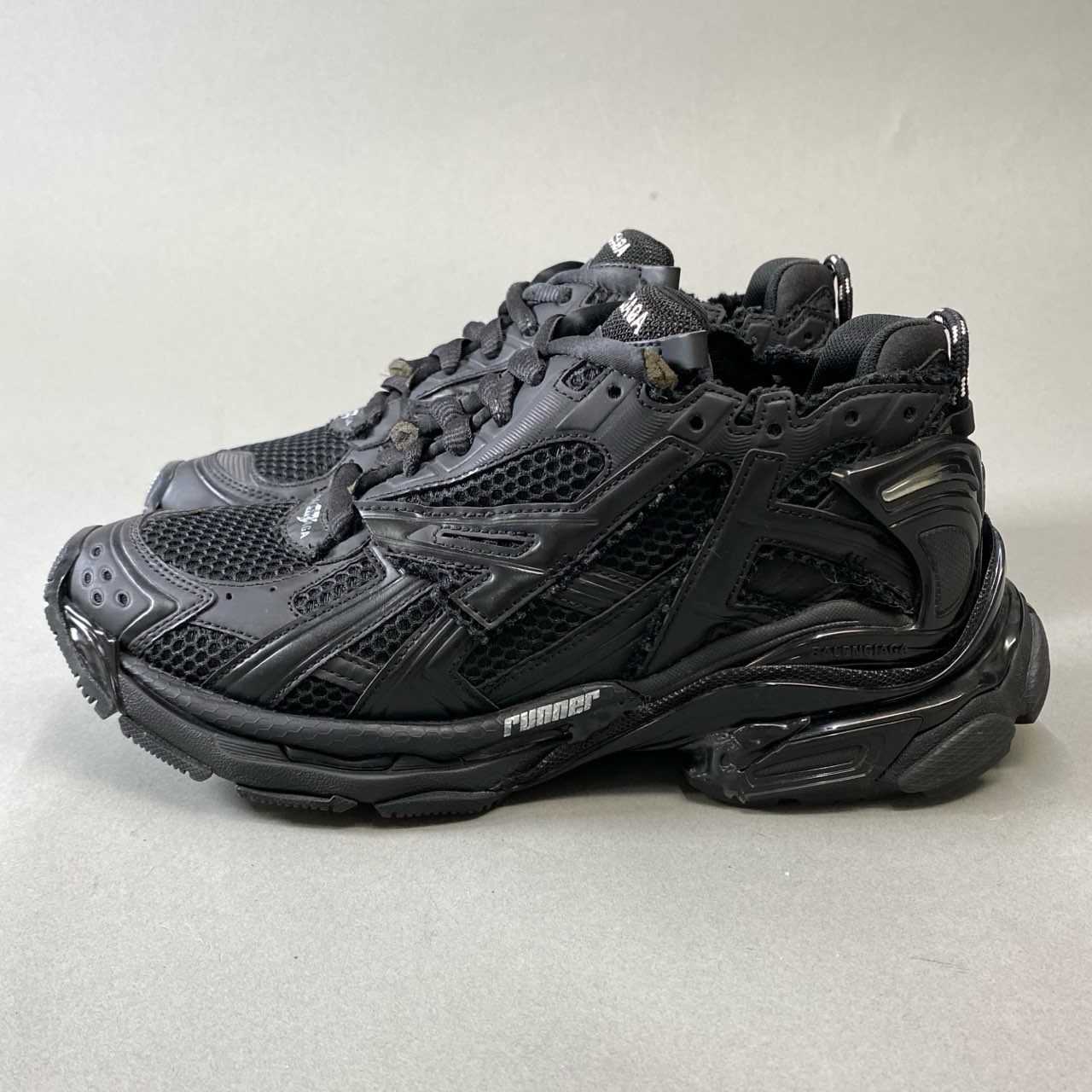 4j23 BALENCIAGA バレンシアガ RUNNER ローカットスニーカー シューズ USED加工 677403 40 26.5cm ブラック メンズo07t