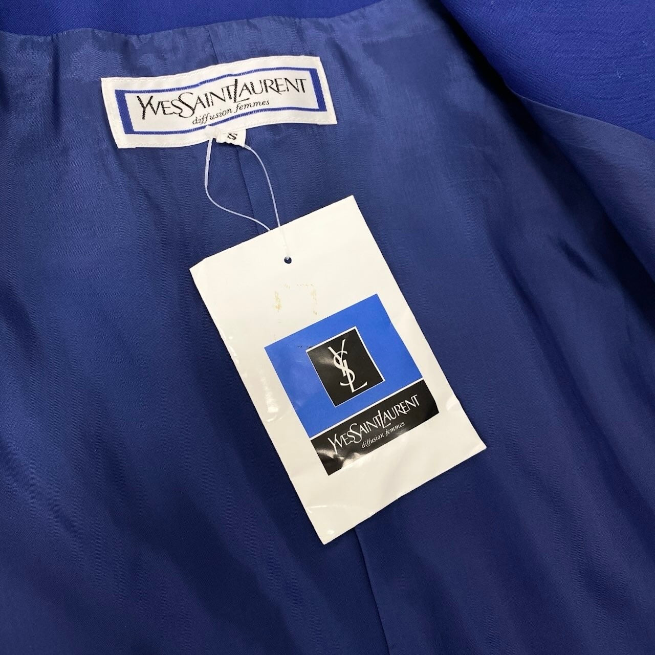 88g20 【美品】YVESAINTLAURENT イヴサンローラン パフショルダージャケット ノーカラージャケット アウター Sサイズ ブルー ウール100％ レディース 女性用u02t
