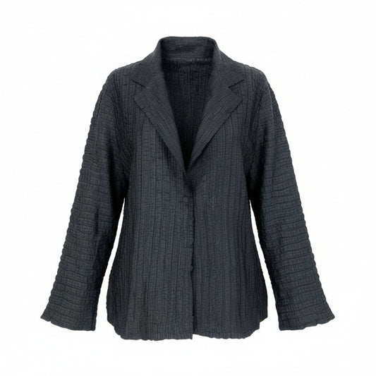 Ai20 ISSEY MIYAKE イッセイミヤケ シャーリング加工 ジャケット 日本製 カーディガン 羽織 2 ブラック ポリエステル レディースo07t