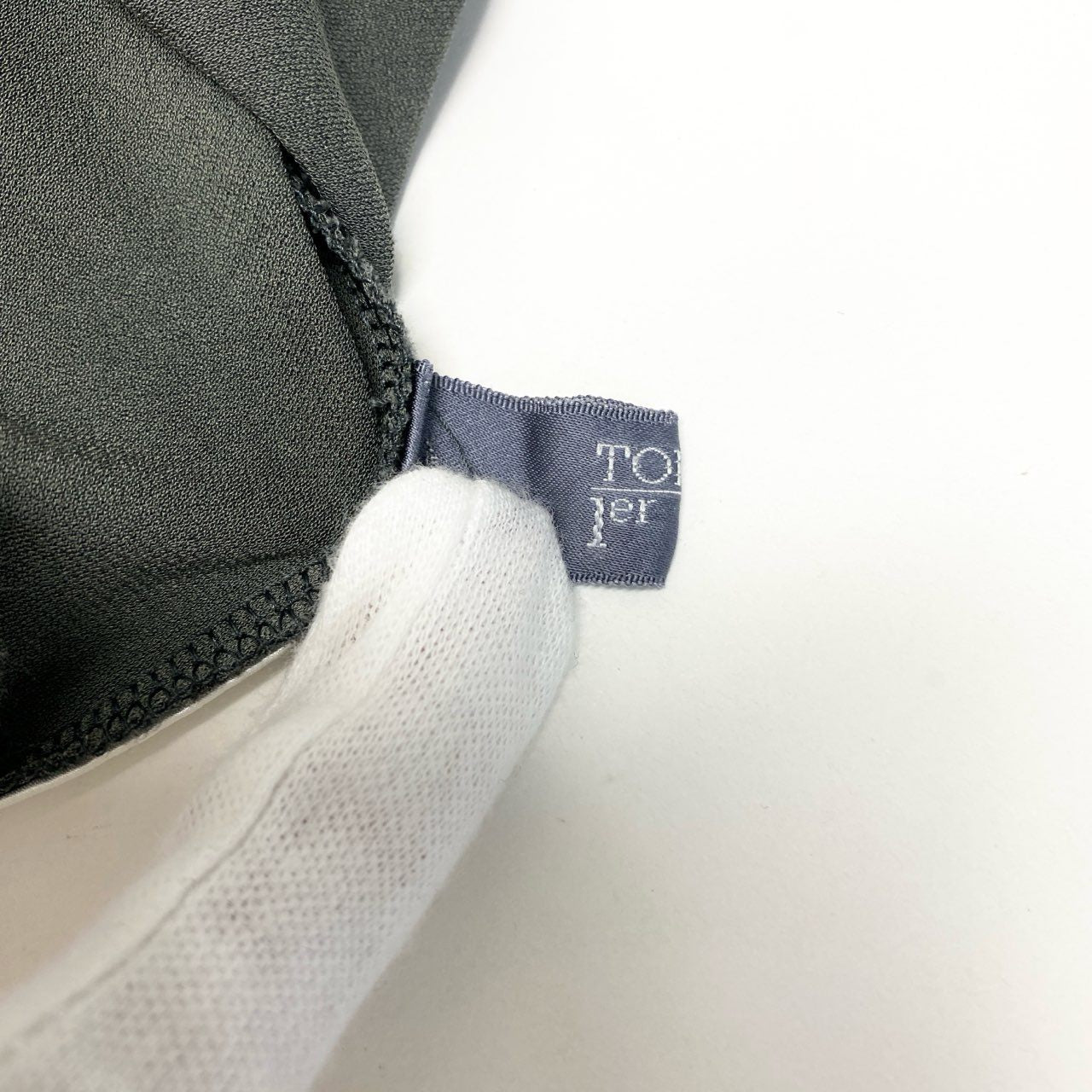 17c2 TOKUKO 1er VOL トクコプルミエヴォル ノースリーブワンピース 膝丈ワンピース アニマルプリント 総柄 ストレッチ レディース 女性服 サイズ9 カーキu02t