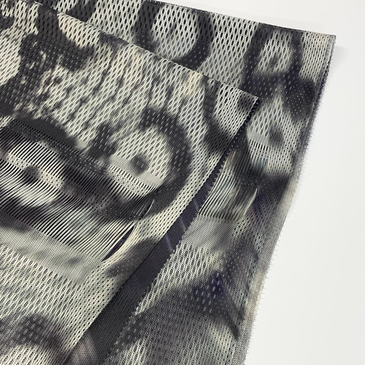 Ad24 ISSEY MIYAKE イッセイミヤケ A-POC INSIDE フレンチスリーブ メッシュカットソー ウエストリボン Vネック トップス 総柄 フリンジ サイズ2 マルチカラー ポリエステル100％ レディース 女性用o07t