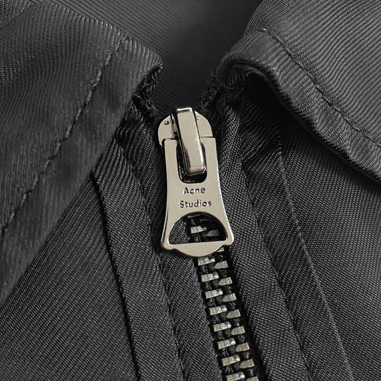 31b12【美品】Acne Studio アクネストゥディオ ジップアップジャケット サテンジャケット アウター MALCOM PSS16 46サイズ ブラック キュプラ100％ メンズu02t