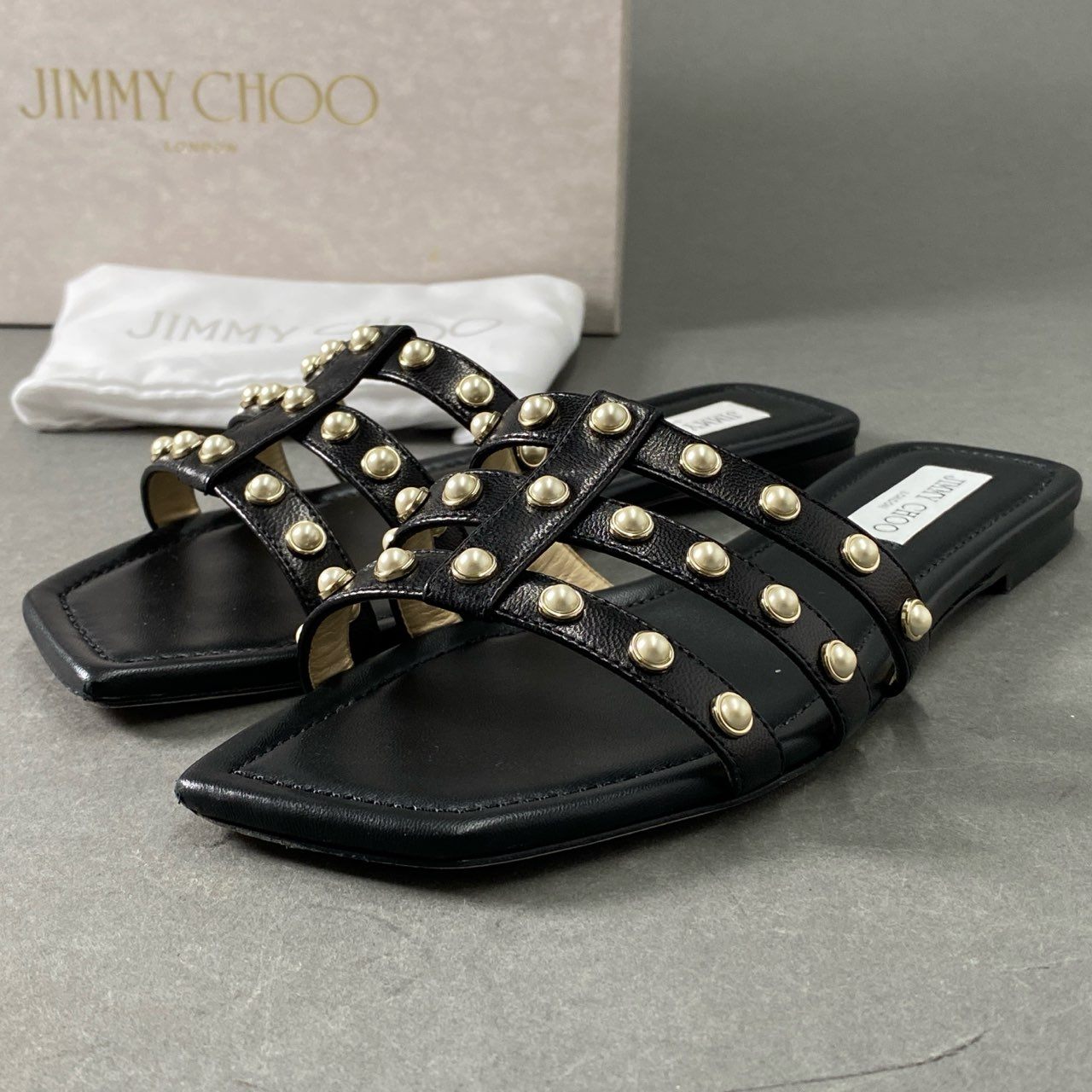 4f11 《美品》 JIMMY CHOO ジミーチュウ HAZAL FLAT パール ビジュー フラットサンダル レザーサンダル サイズ39 ブラック レザー