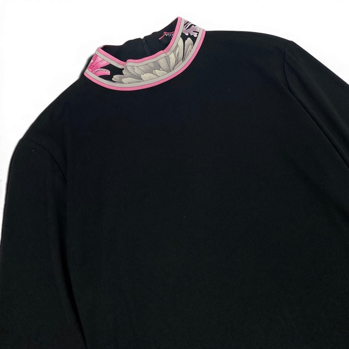 75f10 LEONARD FASHION レオナール ロングスリーブカットソー ハイネック カンカン素材 切替花柄プリント サイズL ブラック ピンク レディース 女性服u02t