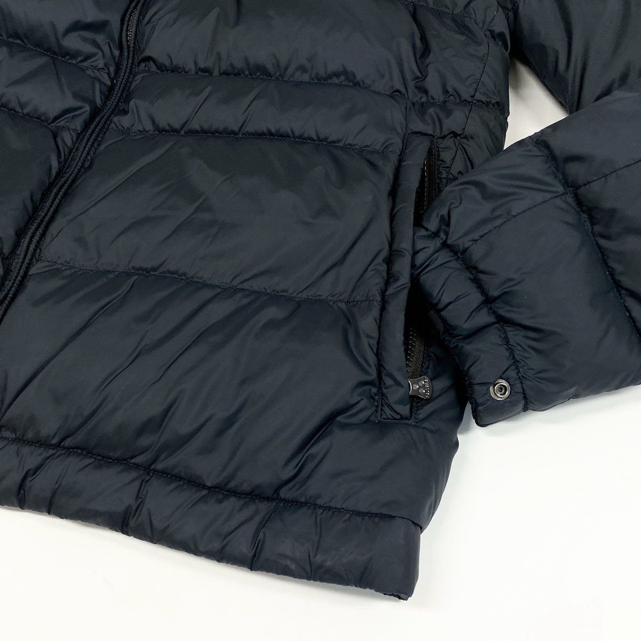 50b27 PEUTERY ピューテリー グースダウンジャケット アウター 袖腕章 S ネイビー メンズu02t