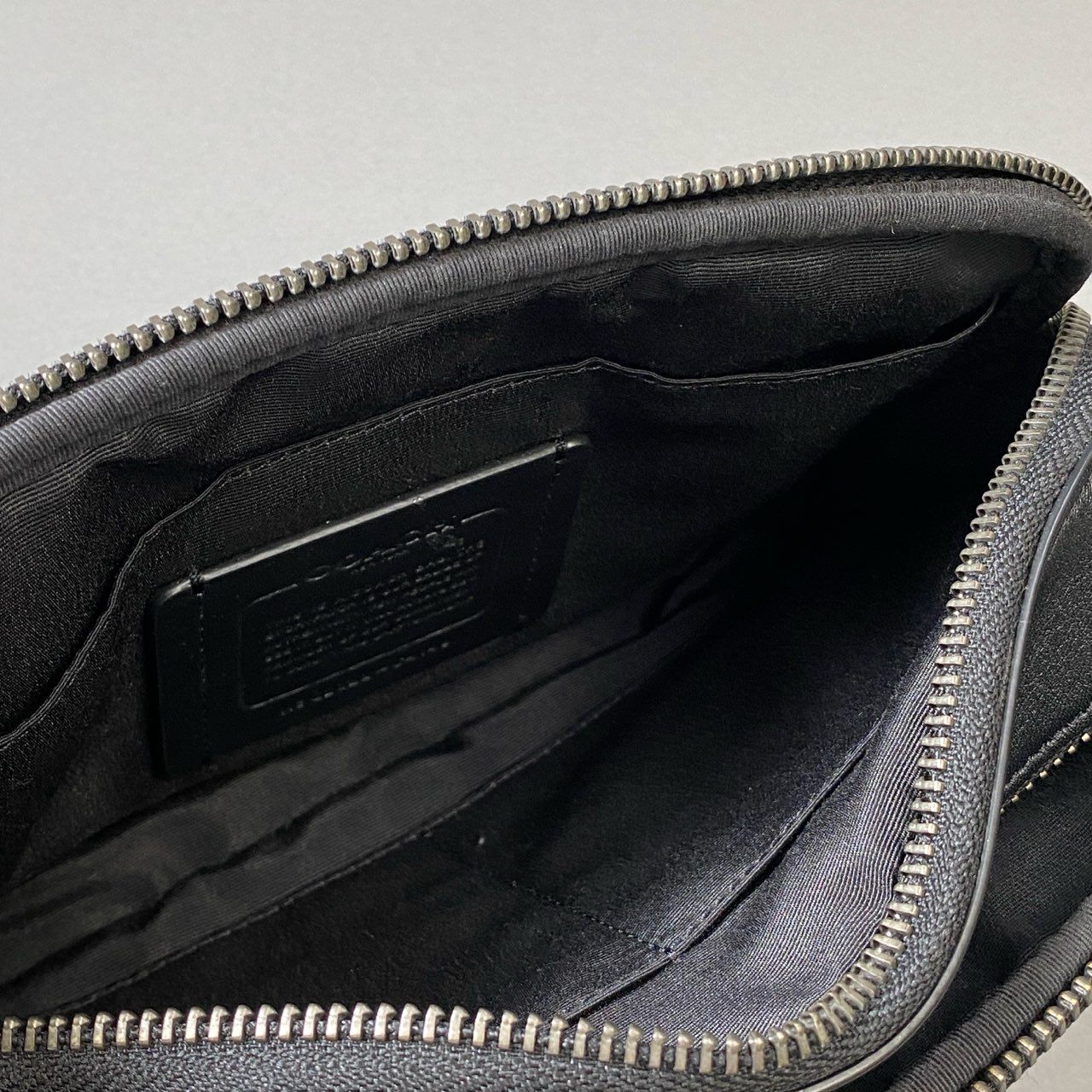 Aj3 《美品》 COACH コーチ ダブルファスナー ショルダーバッグ C4149 ブラック シグネチャー カメラバッグ クロスボディ カバン 鞄t18r