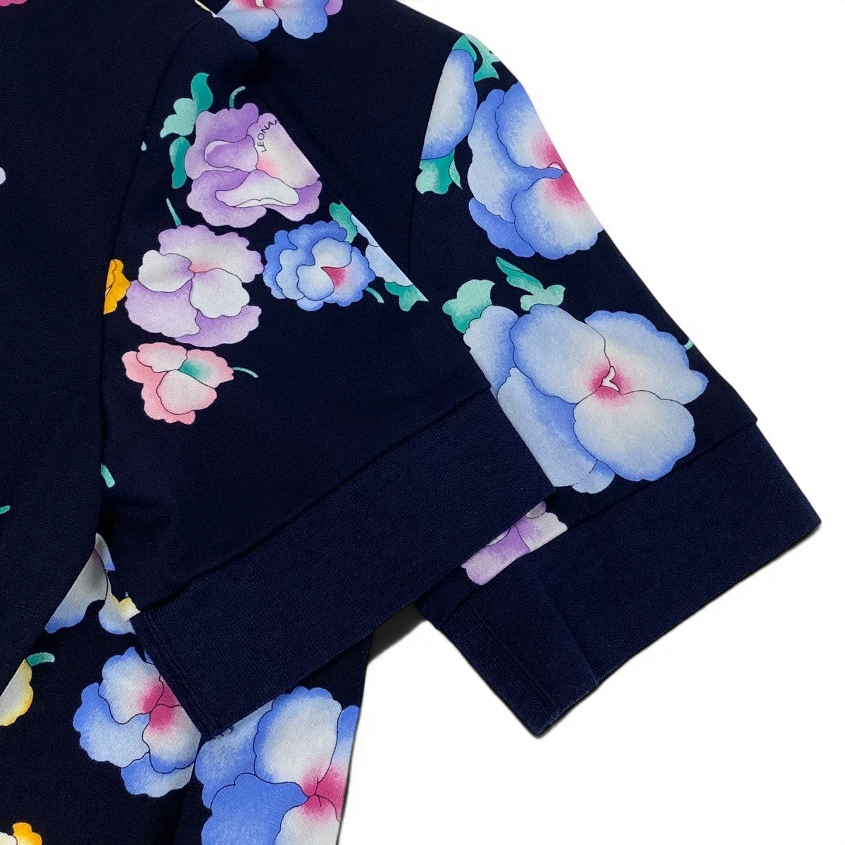 52f10 【美品】 LEONARD FASHION レオナール リブネック 半袖カットソー 美しい花柄プリント カンカン素材 サイズM ネイビー レディース 女性服u02t