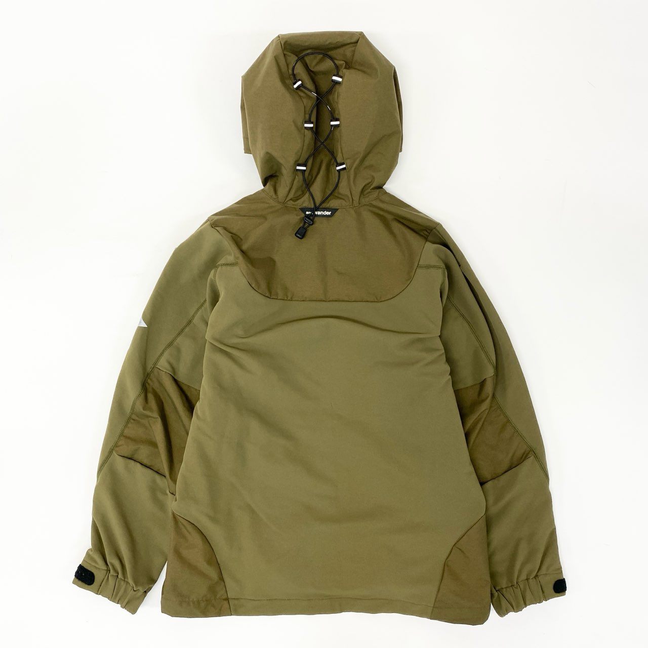77i26 《美品》 and wander アンドワンダー Stretch Shell Jacket ストレッチシェルジャケット マウンテンパーカー 574-2221303 M カーキ アウトドア トレッキング 撥水t18r