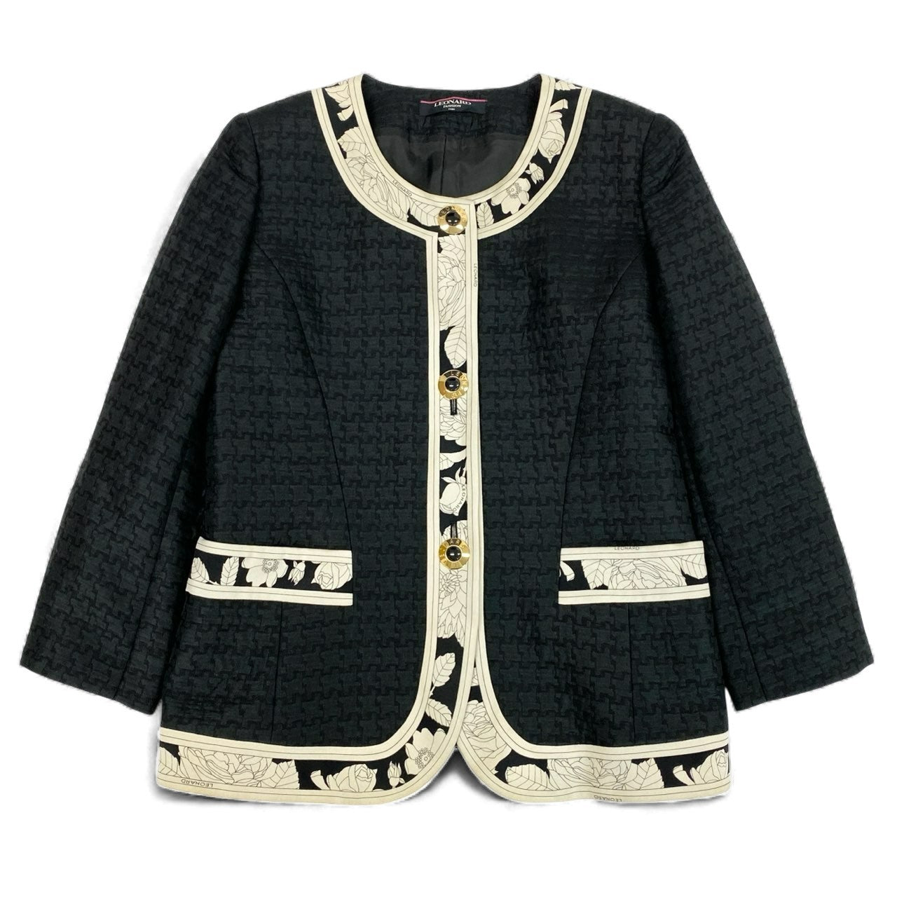 49L8 LEONARD レオナール ノーカラージャケット 美しい花柄プリント 金ボタン 11ARサイズ ブラック レディースo07t