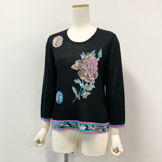 76i12 《美品》 LEONARD レオナール ハイゲージ ニット セーター トップス 花柄刺繍 ラインストーン 0387754 サイズ38 ブラック レディースu02t