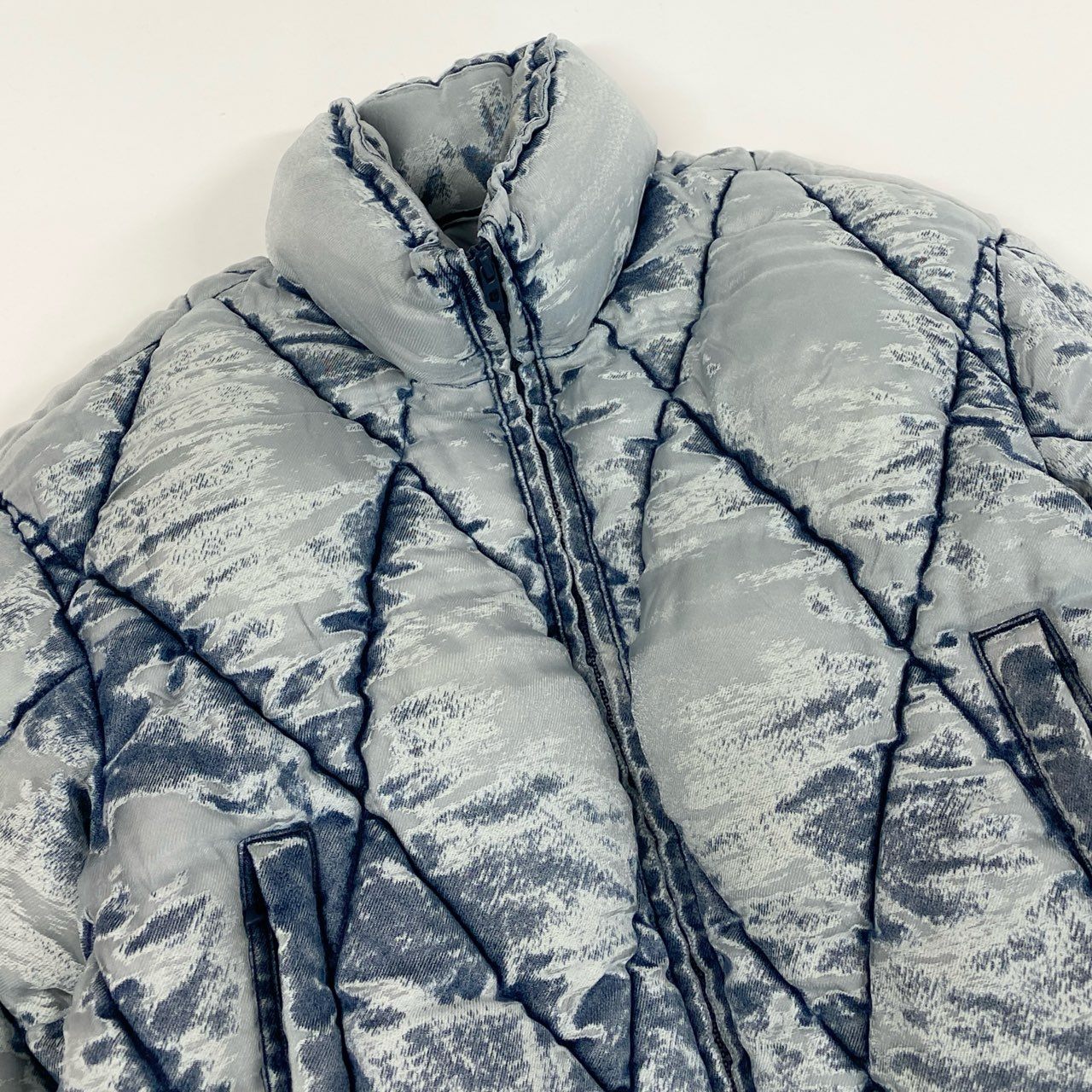 71c24 定価￥111,100 DIESEL ディーゼル W-HISTEL Puffer Jacket パファージャケット サイズ36 / 165 インディゴブルー バーンアウトウォッシュ加工t18r