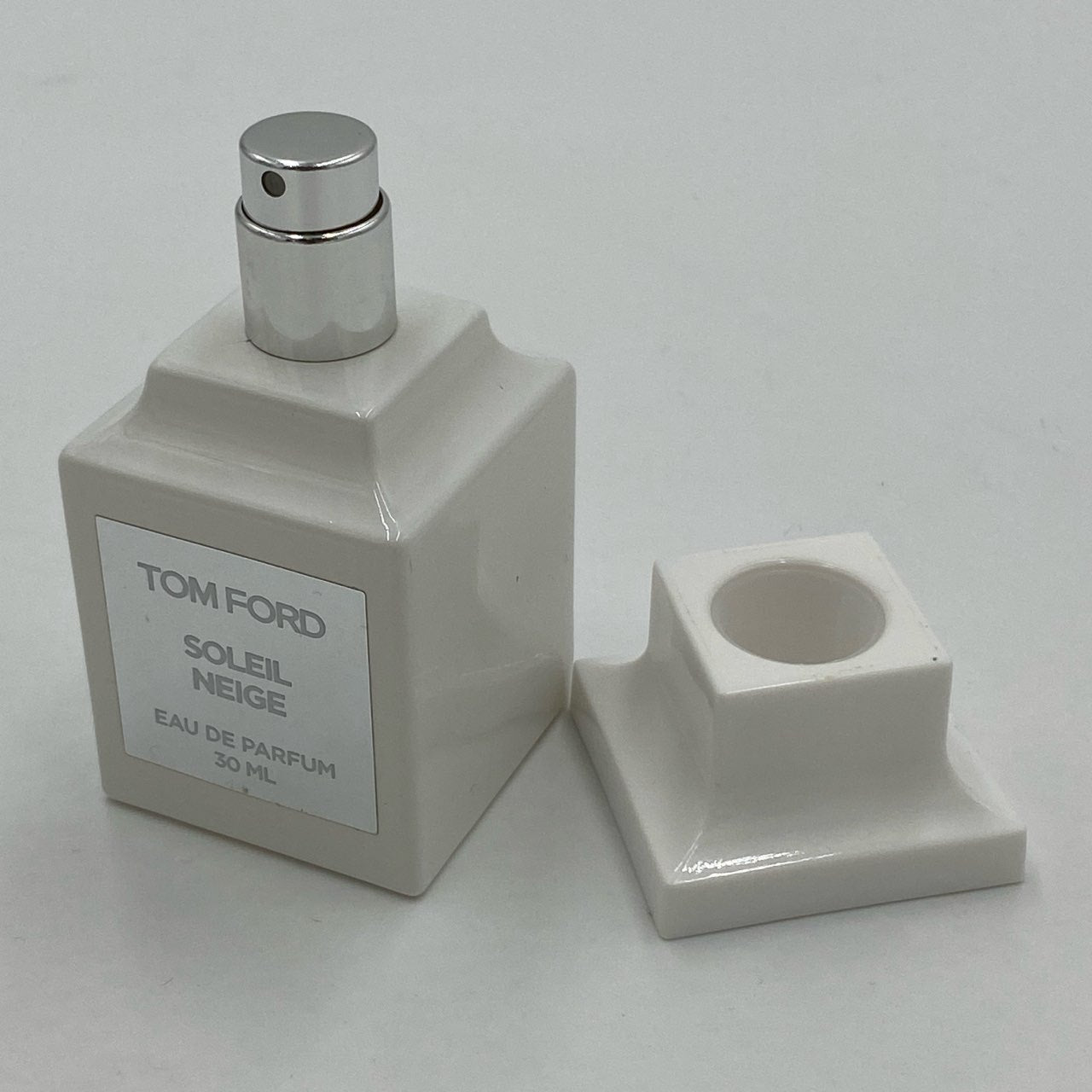 j17 TOM FORD トムフォード ソレイユ ネージュ オード パルファム スプレィ 30ML 残量80％以上 香水 パフュームt18r