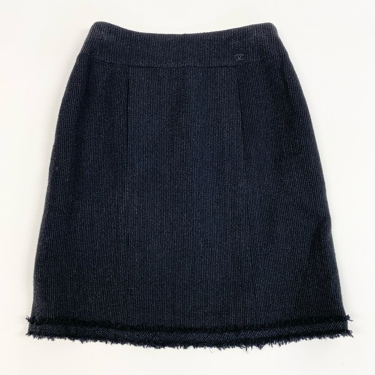 60a14 CHANEL シャネル 2004年 P23727 裾フリンジ 膝丈スカート サイズ38 グレー レディースta1