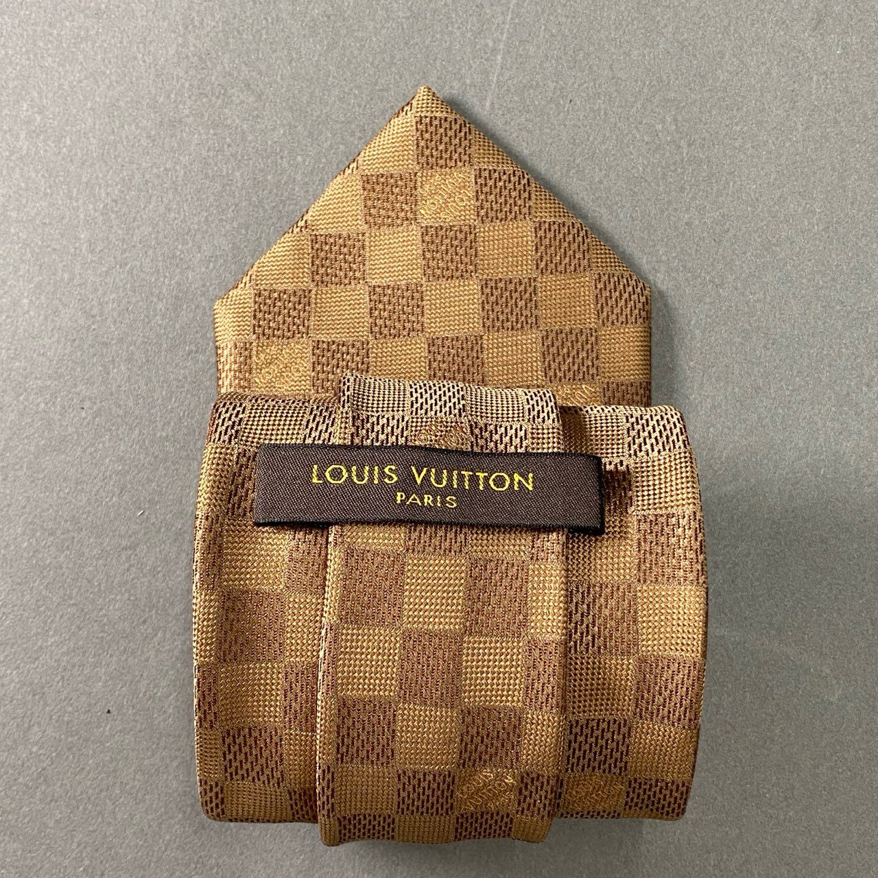 h2 《美品》 LOUIS VUITTON ルイヴィトン シルクネクタイ ダミエ ロゴ入り ブラウン シルク100％ メンズ フォーマル ドレス