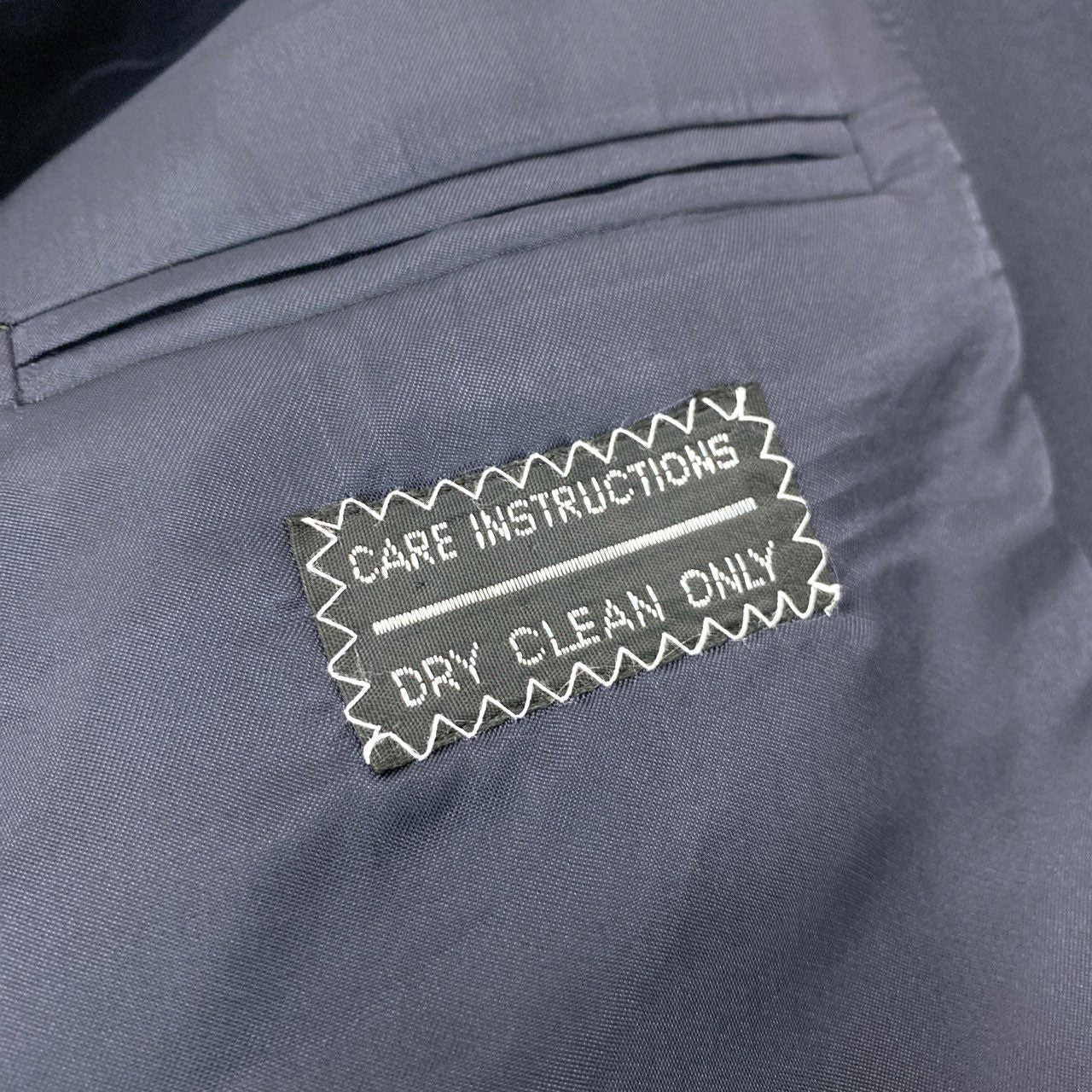 6k1 GIORGIO ARMANI ジョルジオアルマーニ イタリア製 80～90`s VINTAGE テーラードジャケット 2B 無地 フォーマル メンズ 紳士服 39 ネイビー ウール100％o07t