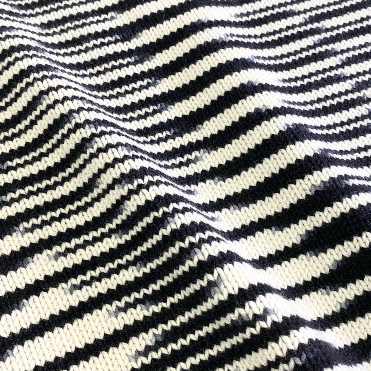 82j11 《美品》 MISSONI ミッソーニ カシミヤ100％ モザイクボーダー ニットトップ セーター 40 ホワイト ブラック CASHMERE イタリア製