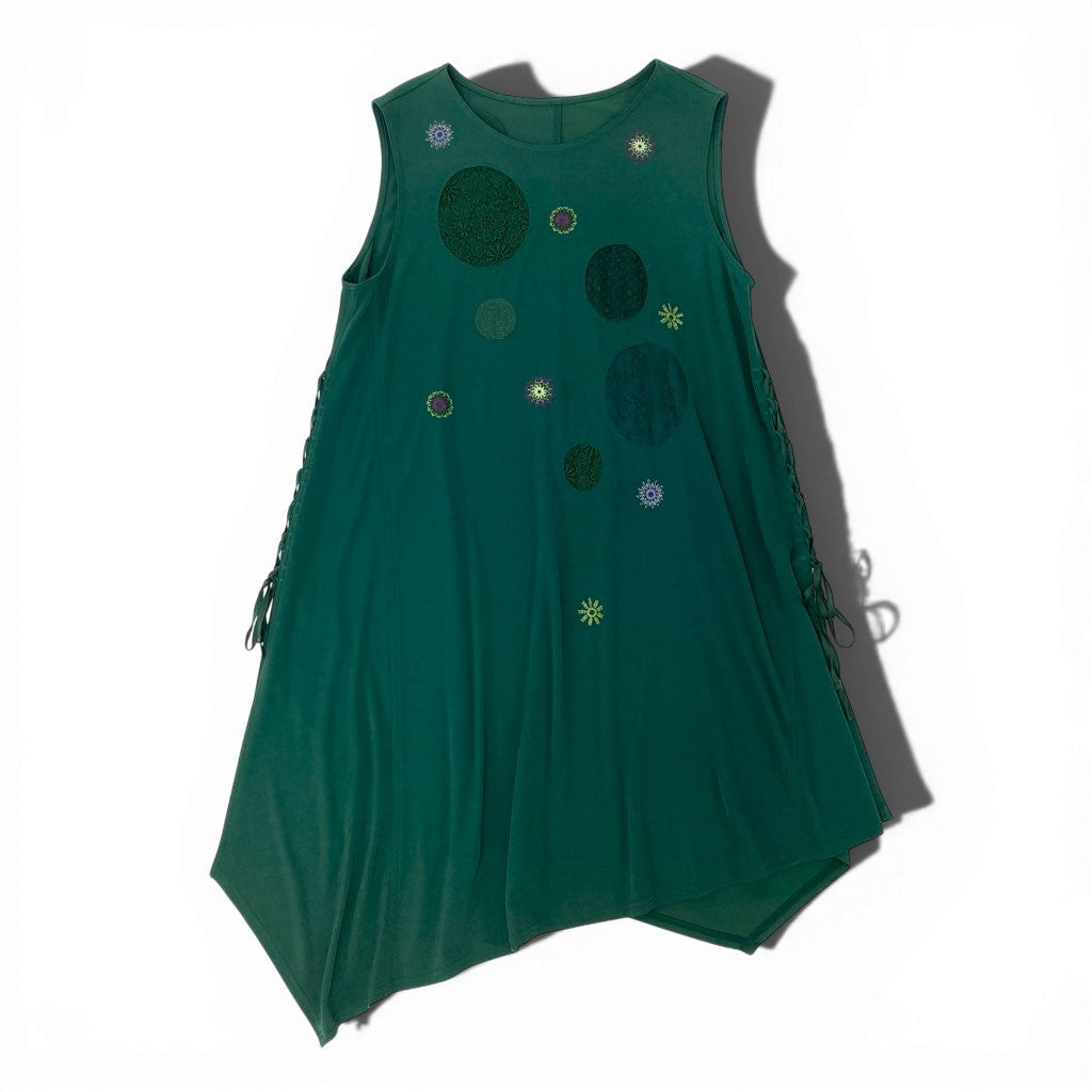 46a30 TOKUKO 1er VOL  トクコプルミエヴォル ノースリーブワンピース サイドレースアップ 花柄レース 刺繍 ストレッチ レディース 9 グリーンu02t