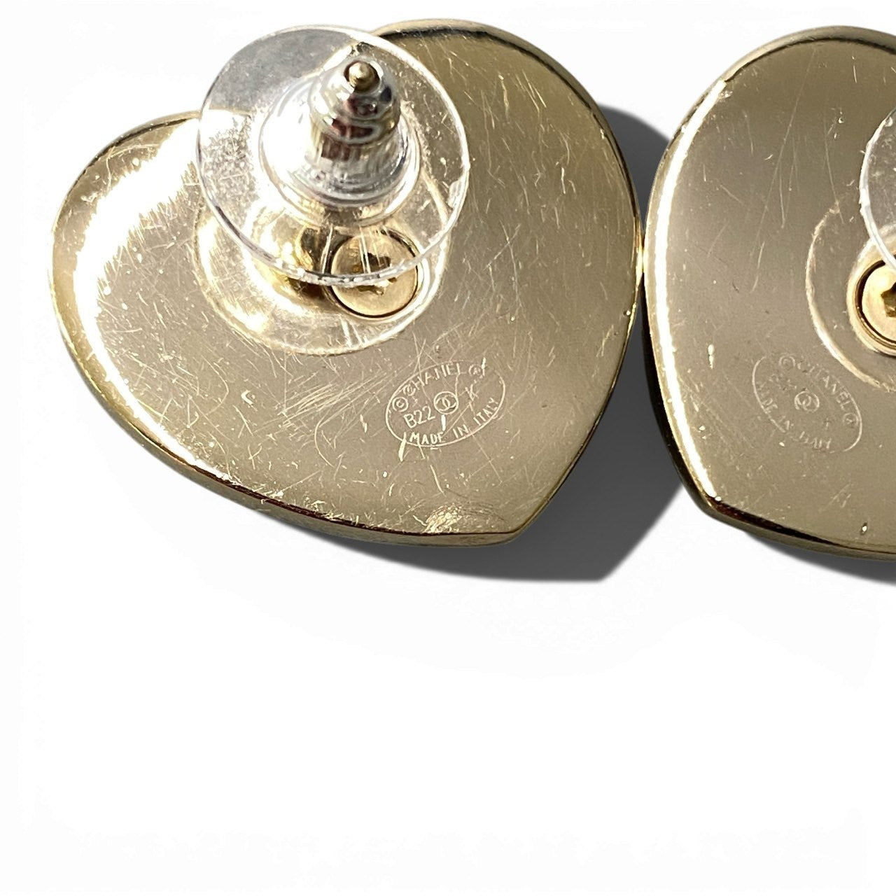 b5 CHANEL シャネル 2022 レザーハート ココマーク ピアス アクセサリー ブラック レザー レディースta1