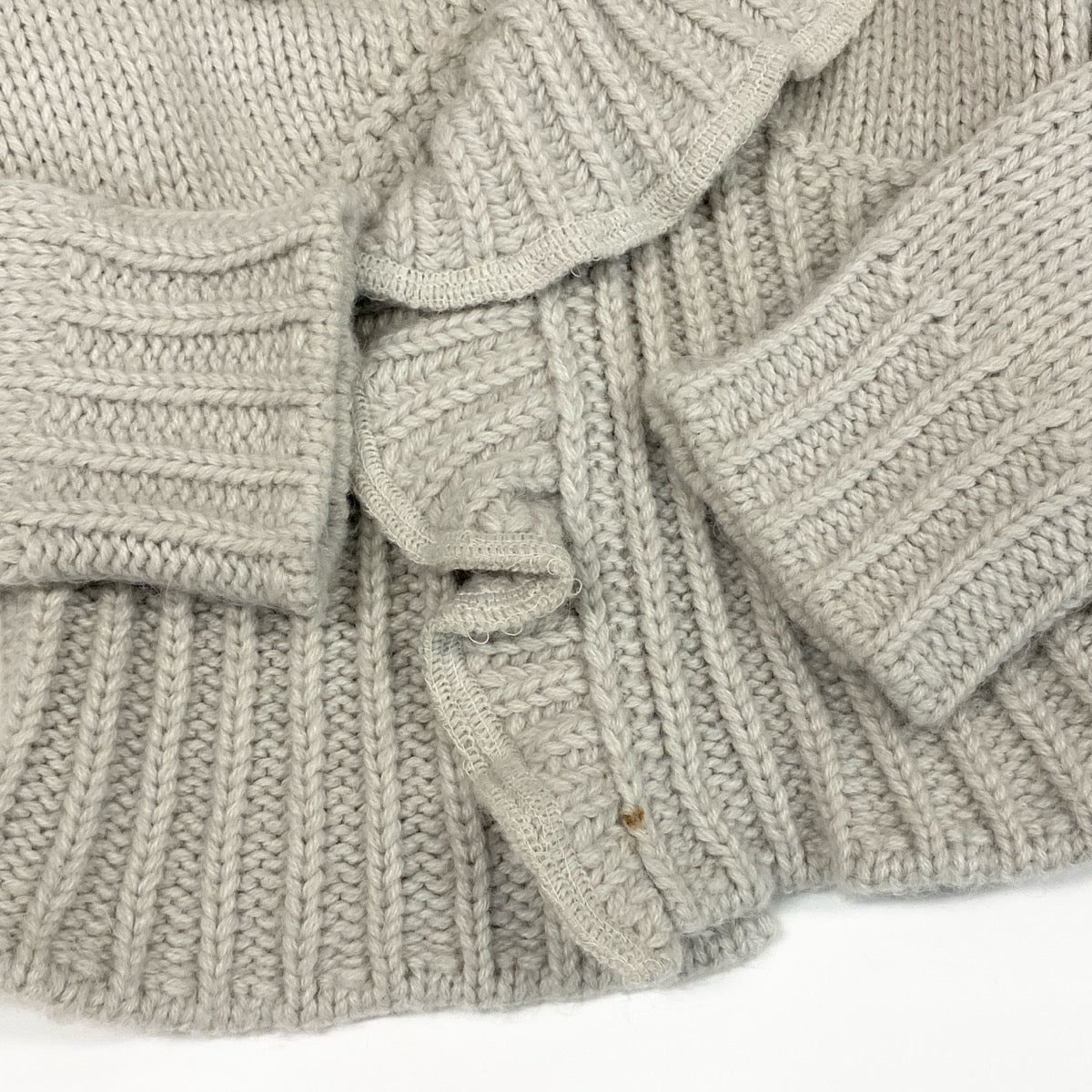 63f2 ERMANNO SCERVINO エルマンノシェルヴィーノ ローゲージ ニットカーディガン フリルニット フラワーモチーフ サイズ38 ライトベージュ レディース 女性服o07t