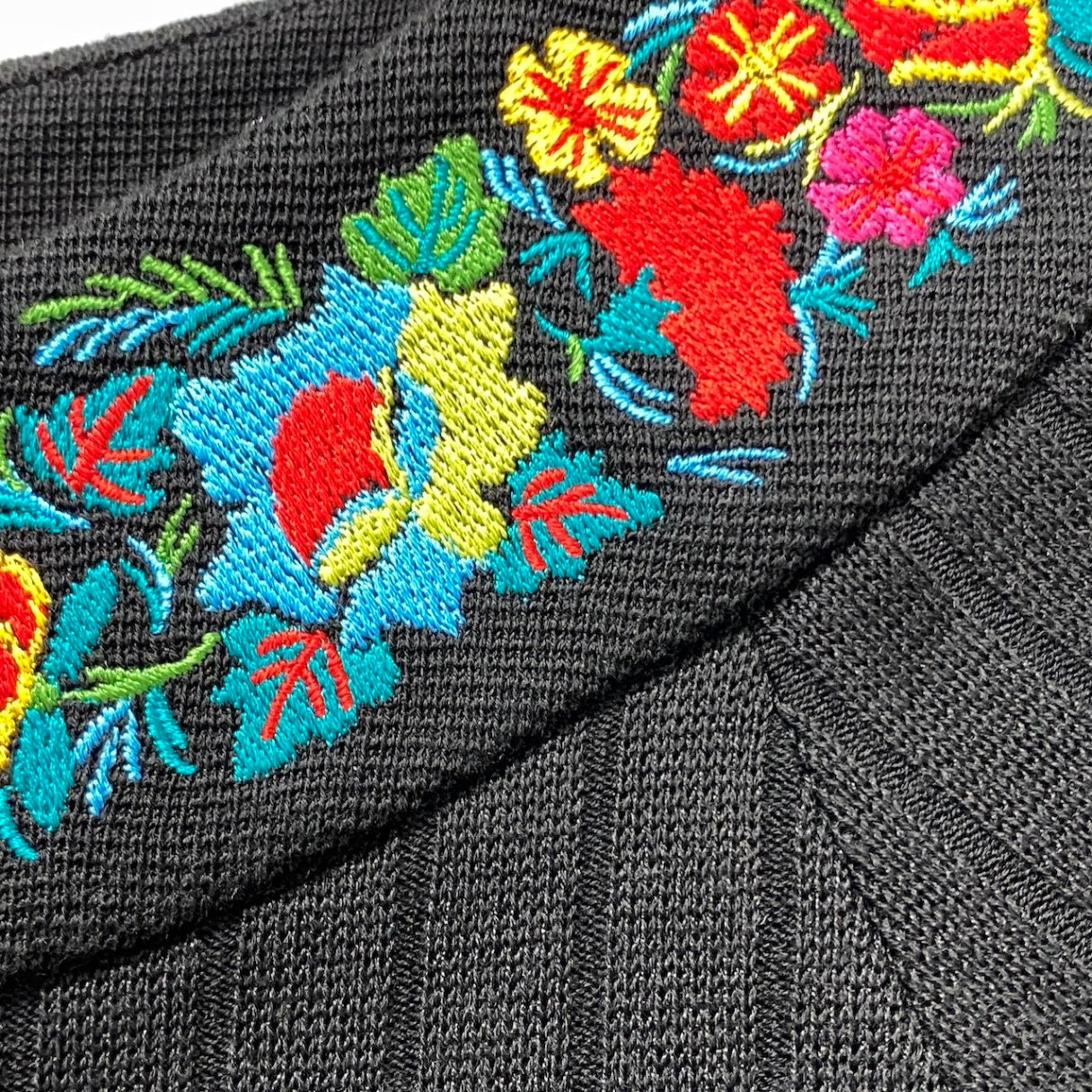 22f17 YVES SAINT LAURENT イヴサンローラン ボートネック リブニットセーター ショートスリーブ 花柄刺繡  サイズM ブラック レディース 女性服o07t