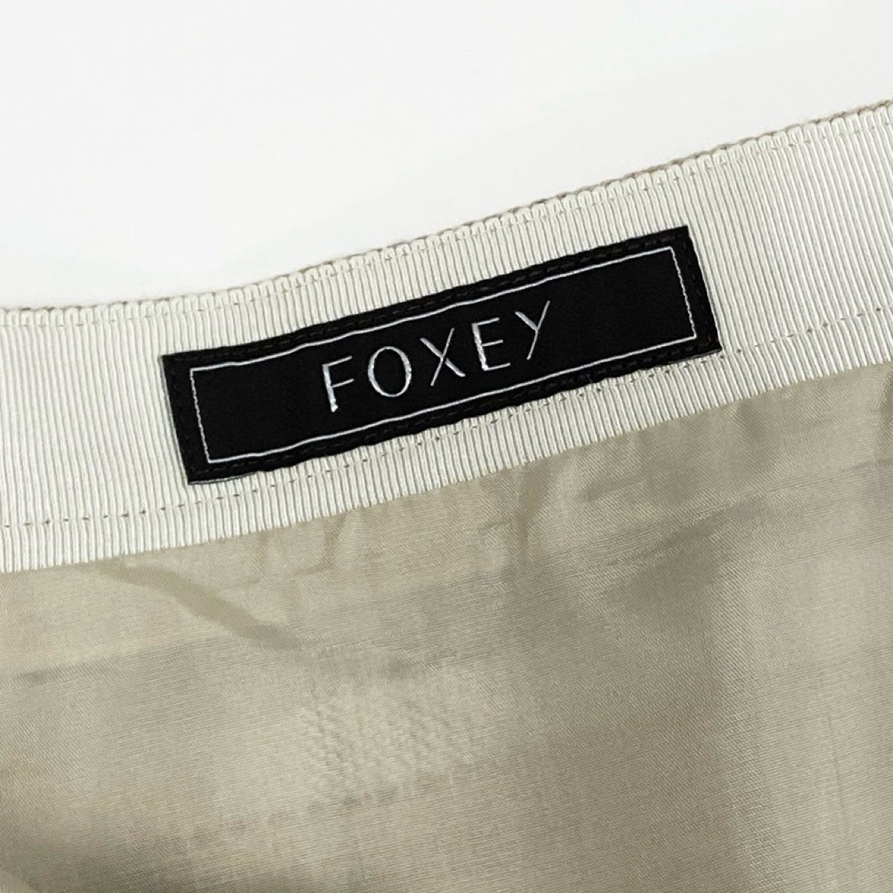 12i25 FOXEY フォクシー Caramelise フレアスカート ひざ丈スカート 41097 サイズ40 ベージュ レディースu02t