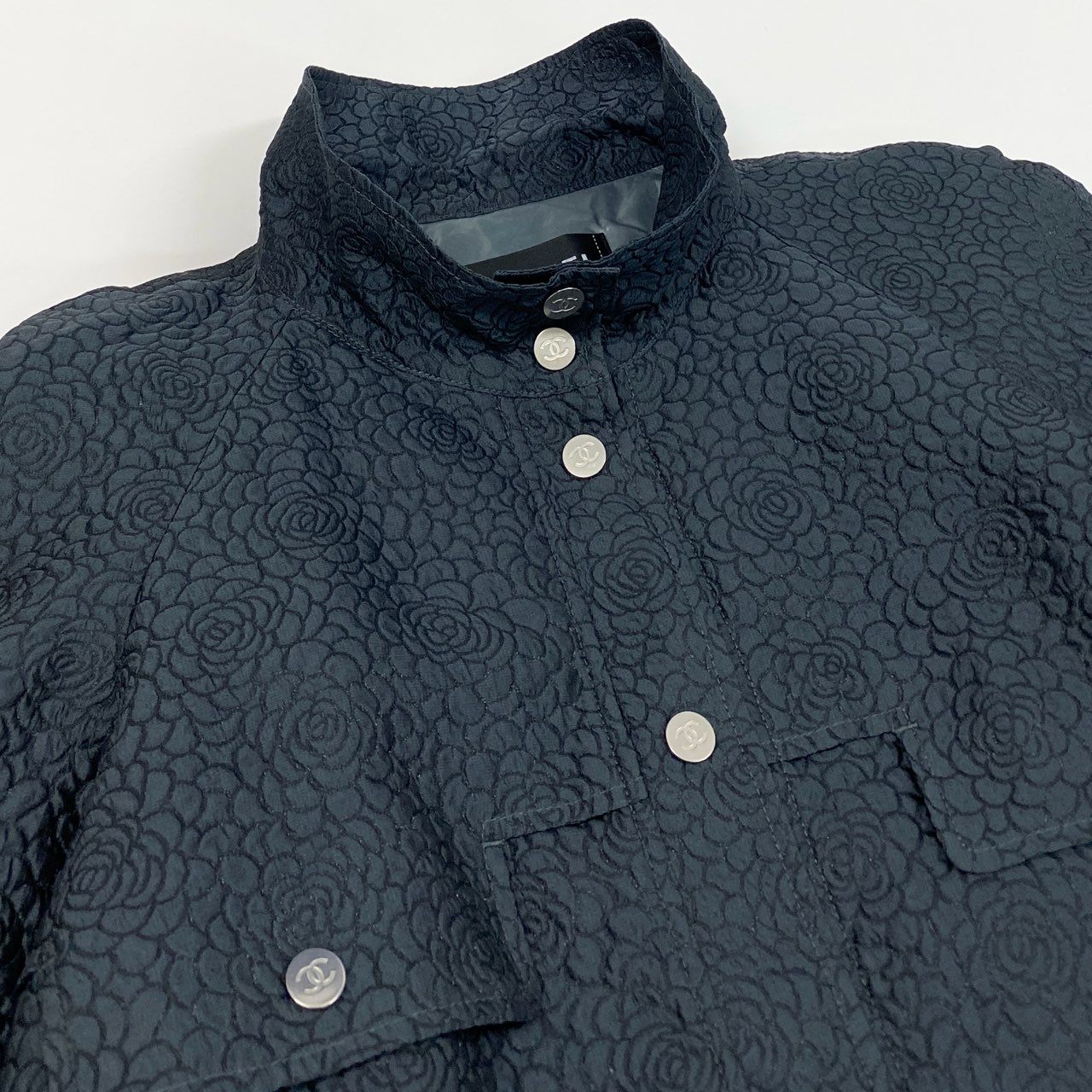 Cb10【美品】CHANEL シャネル 2014 カメリア ココマーク スタンド襟 ジャケットコート P46220V33837 38サイズ ネイビー レディース 女性用k02i