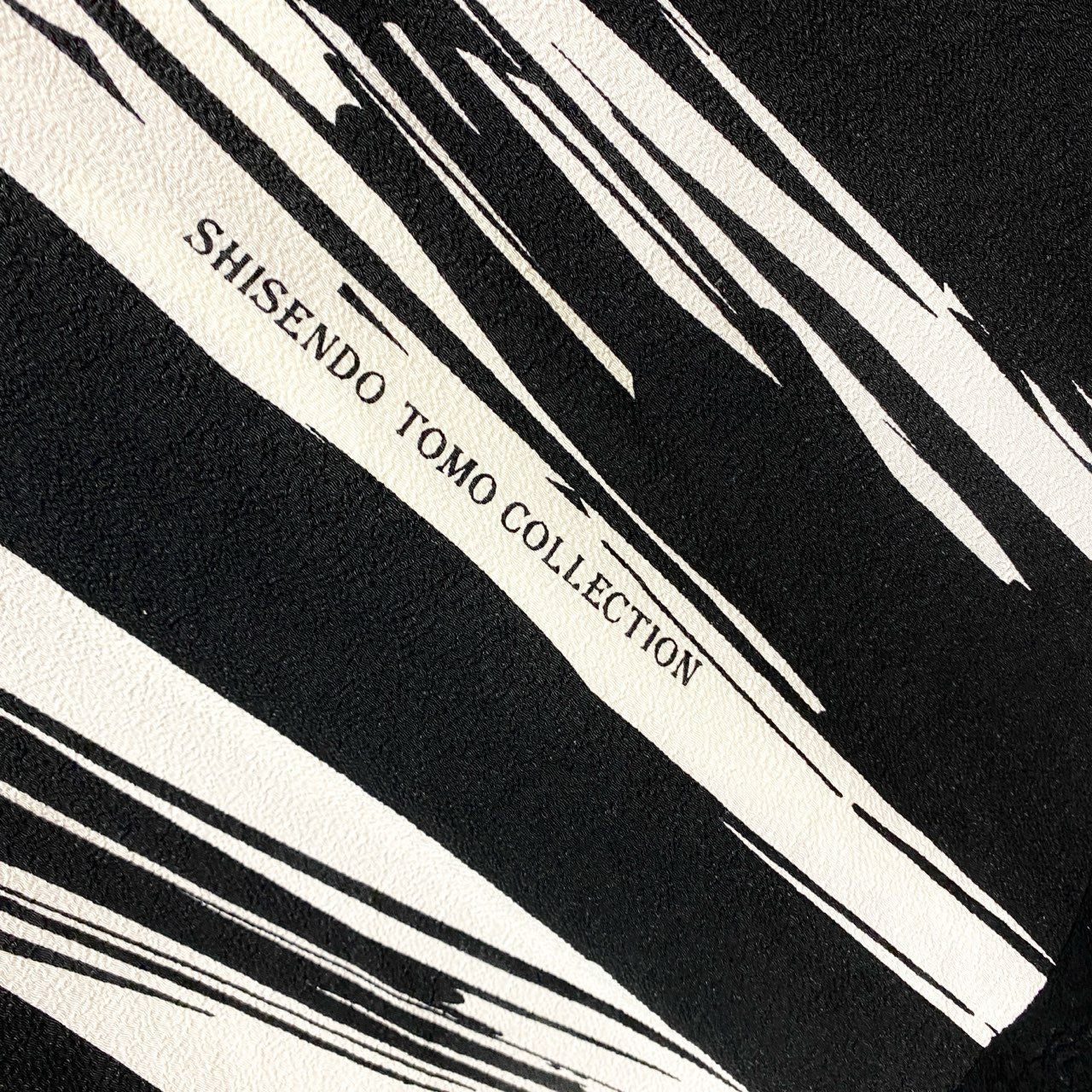 38c3 【美品】 SHISENDO TOMO COLLECTION 詩仙堂 スクエアネック 五分袖ワンピース ロングワンピース 総柄 ちりめん レディース 女性服 ブラック ホワイトu02t