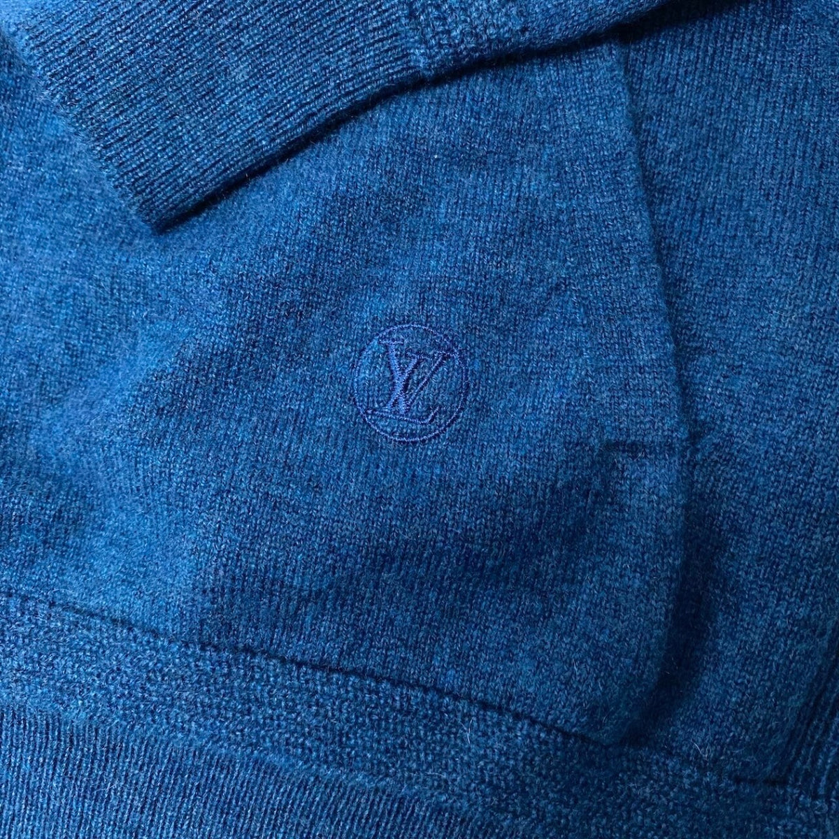 47j16 【未使用】 LOUIS VUITTON ルイヴィトン 2018年 カシミヤ ジップアップパーカー KC7 HAN45W サイズXL ブルー カシミヤ100％ メンズu02t