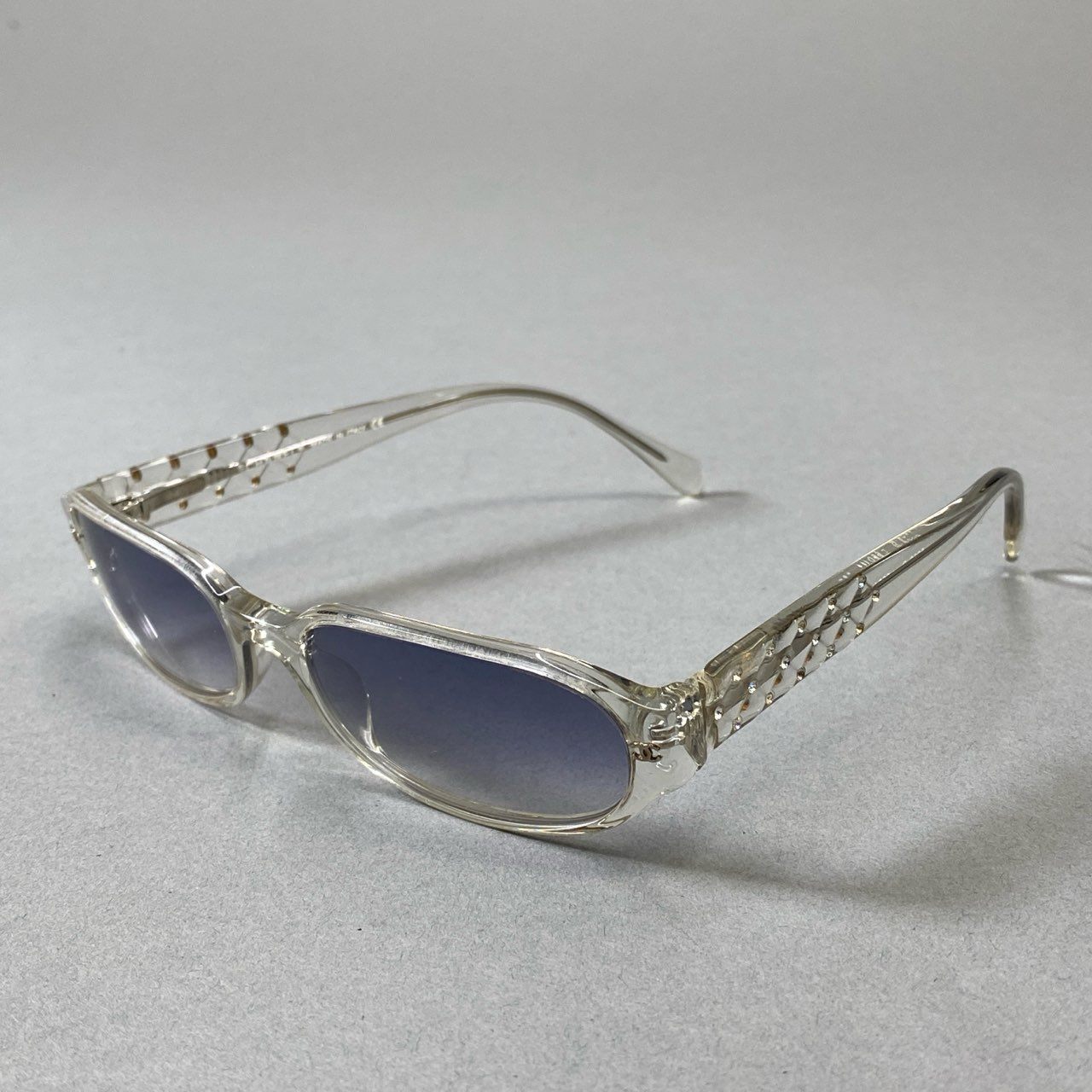 j3 《美品》 CHANEL シャネル マトラッセ サングラス 53□17 クリア グレーグラデーション ラインストーン メガネ 眼鏡 アイウェア ハードケース付t18r