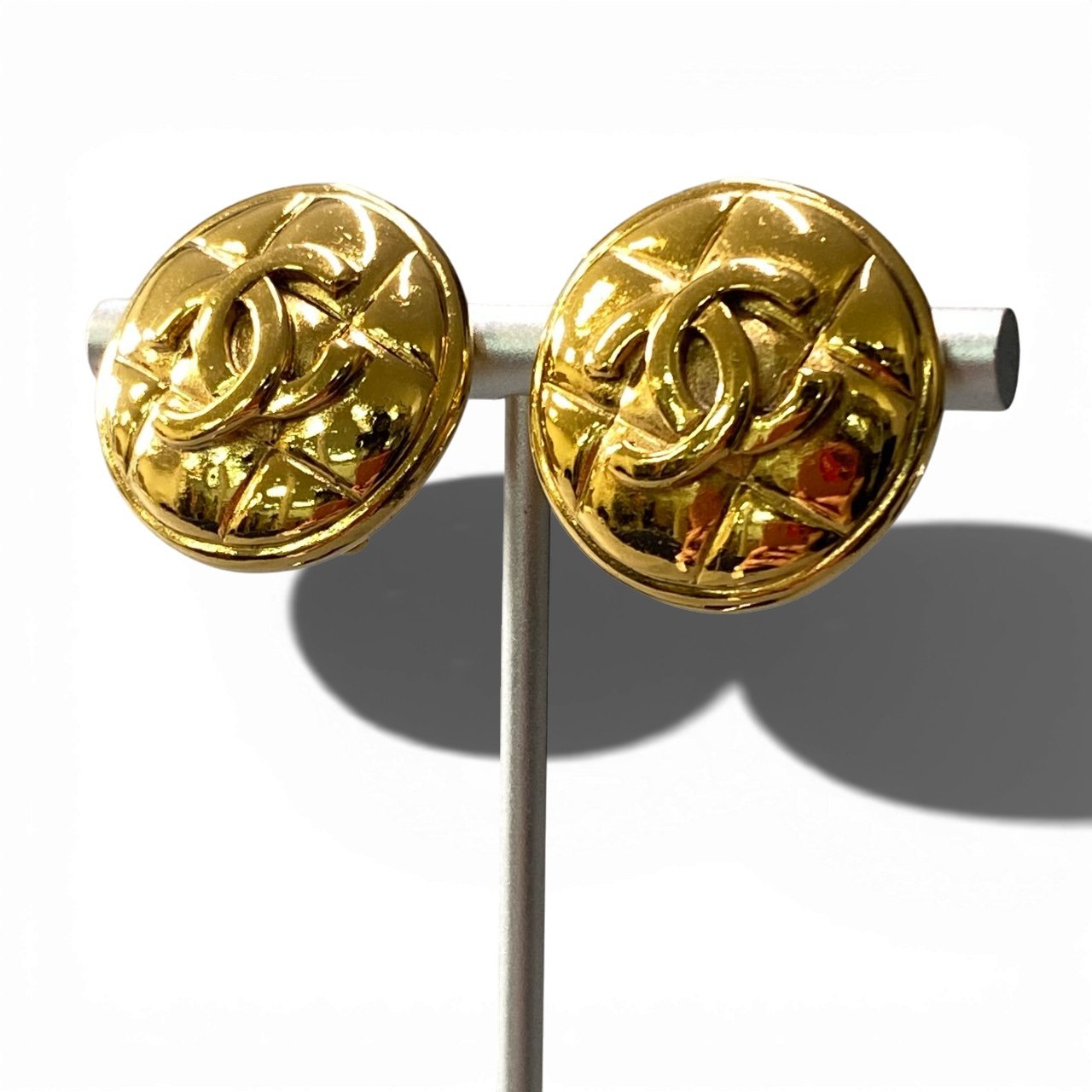 b5 Vintage Chanel Matelasse Coco Mark earringta1