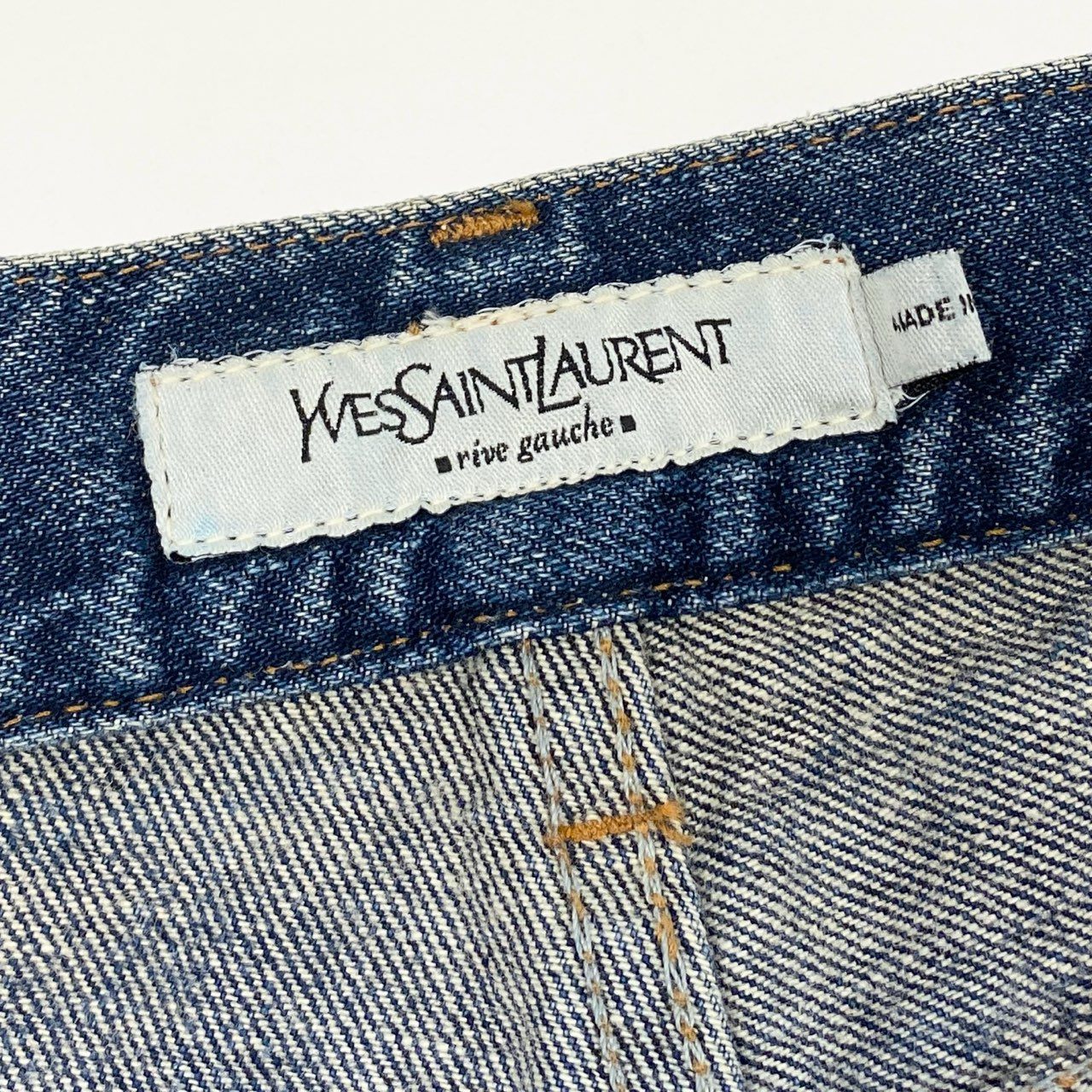 54b10 YVESSAINTLAURENT イヴサンローラン センターシーム ストレートデニムパンツ YSLエンボスロゴ 46サイズ インディゴ コットン100％ レディース 女性用k02i