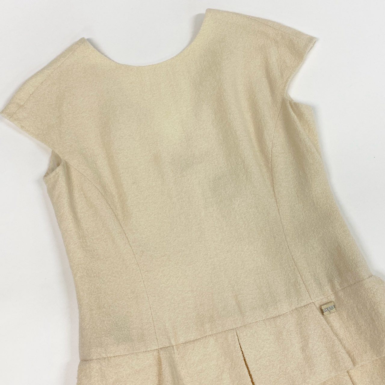 b26 CHANEL シャネル P42639 2011年 ツイード素材 ワンピース サイズ38 オフホワイト レディースta1