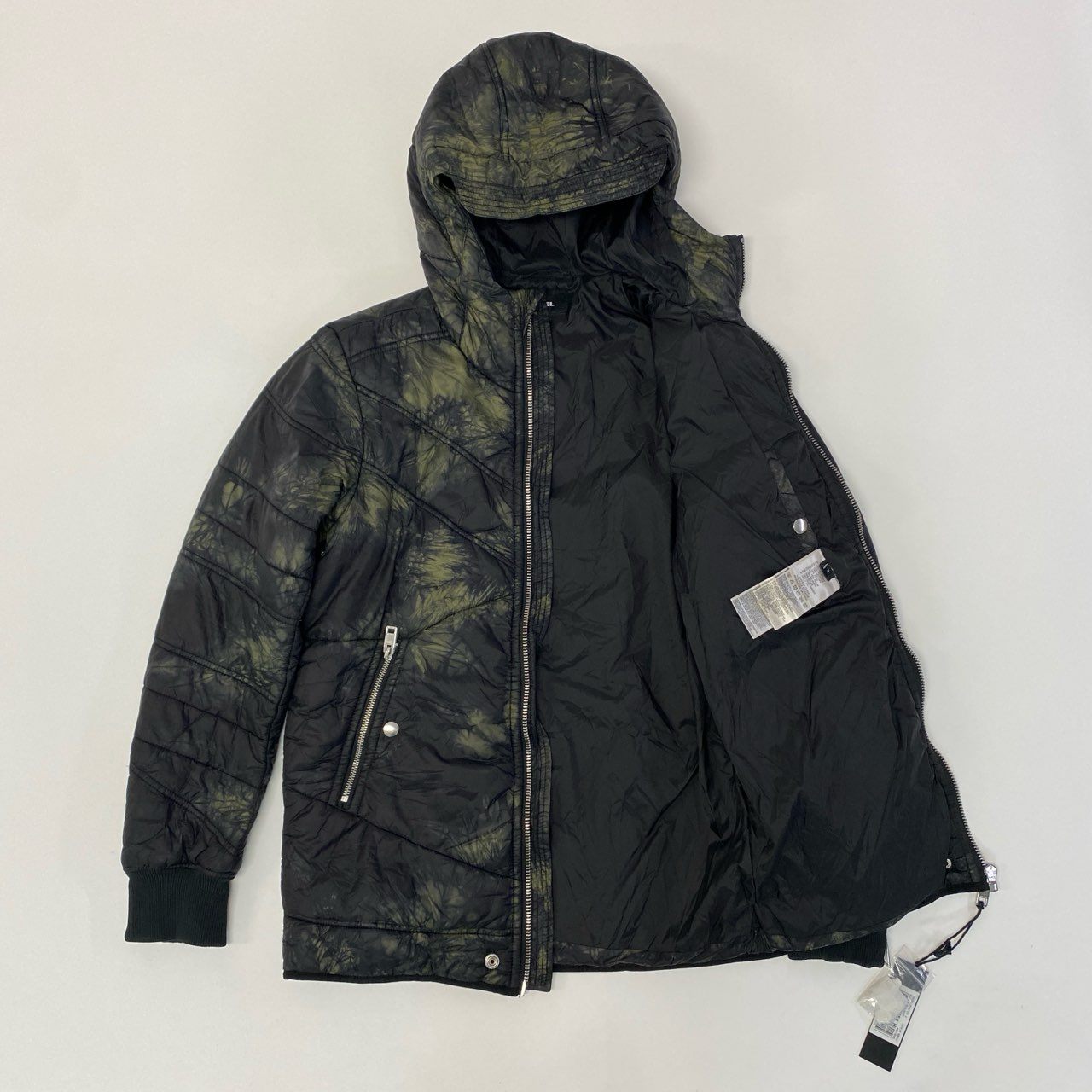26a19 《タグ付き》 DIESEL ディーゼル W GENERIC HOOD JACKET 中綿ジャケット サイズS ブラック グリーン アウター 紳士服t18r