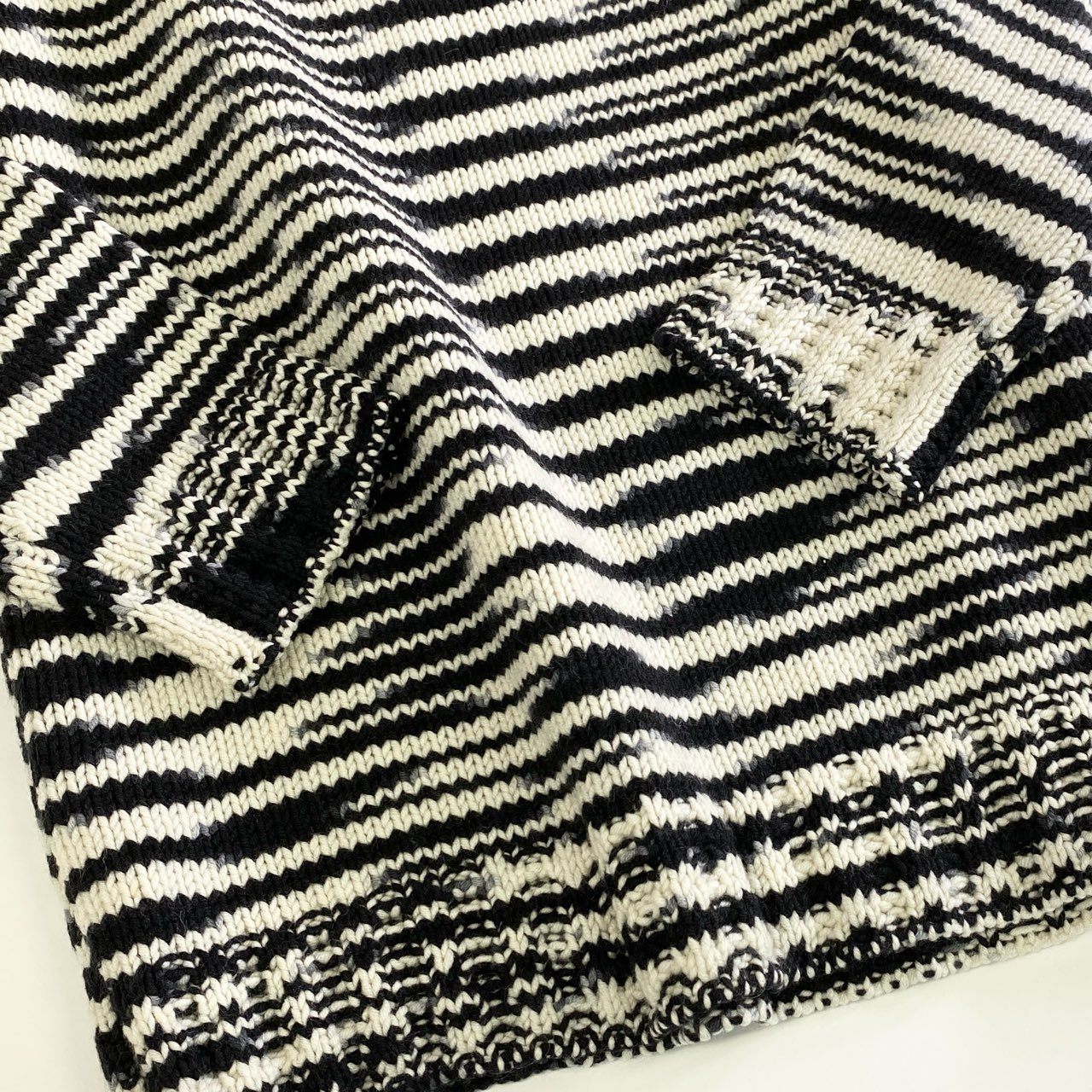 82j11 《美品》 MISSONI ミッソーニ カシミヤ100％ モザイクボーダー ニットトップ セーター 40 ホワイト ブラック CASHMERE イタリア製